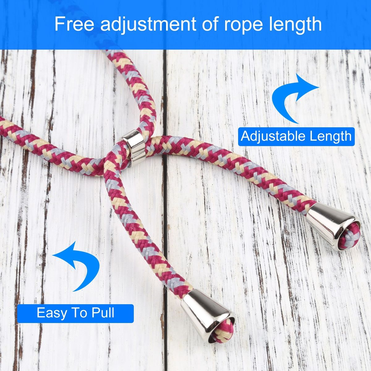 Nahaufnahme eines Lanyards mit einstellbarer Länge. Es besteht aus einem rosa-grauen geflochtenen Kordel.
