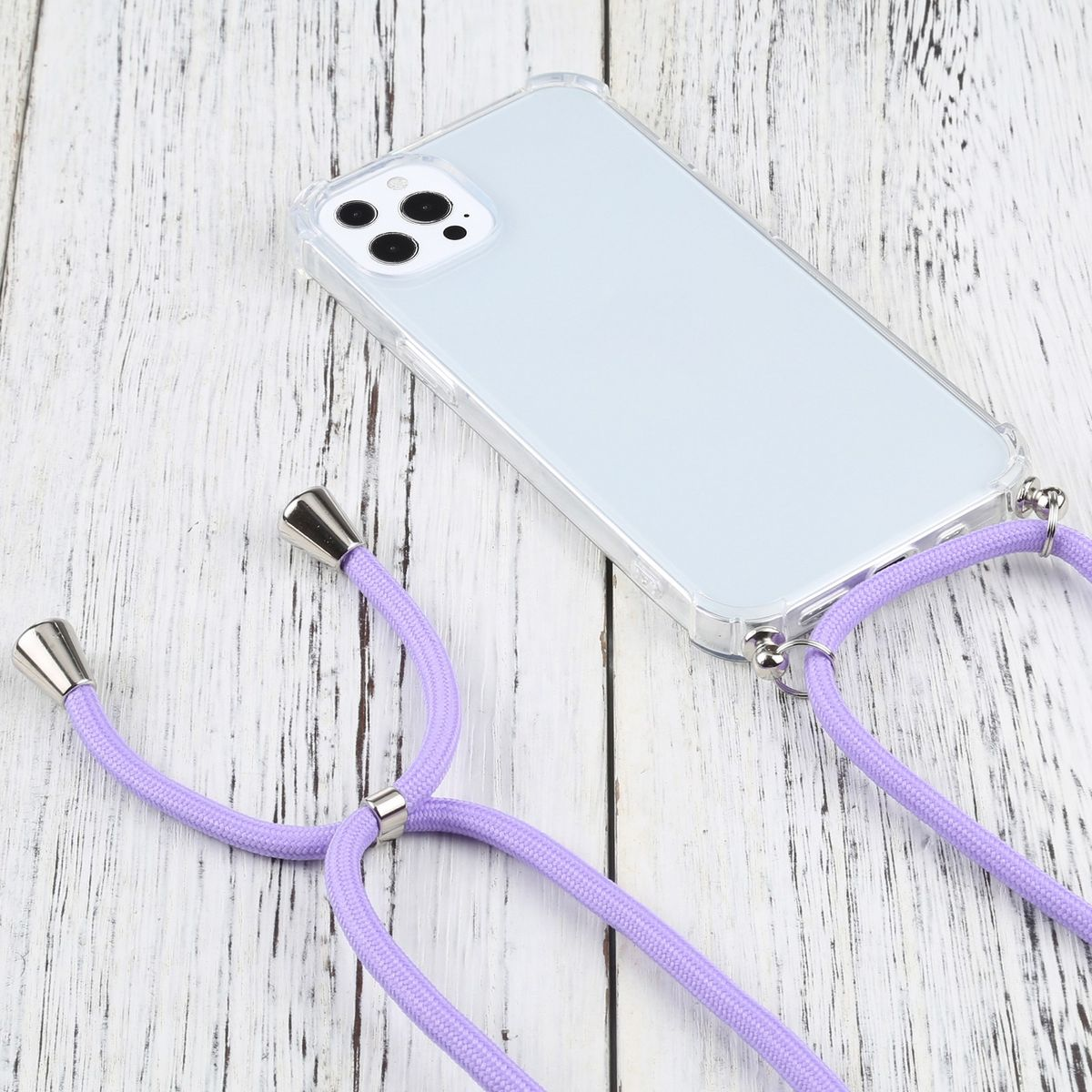 Transparente Handyhülle mit lavendelfarbenem Schlüsselband. Telefon hellblau.