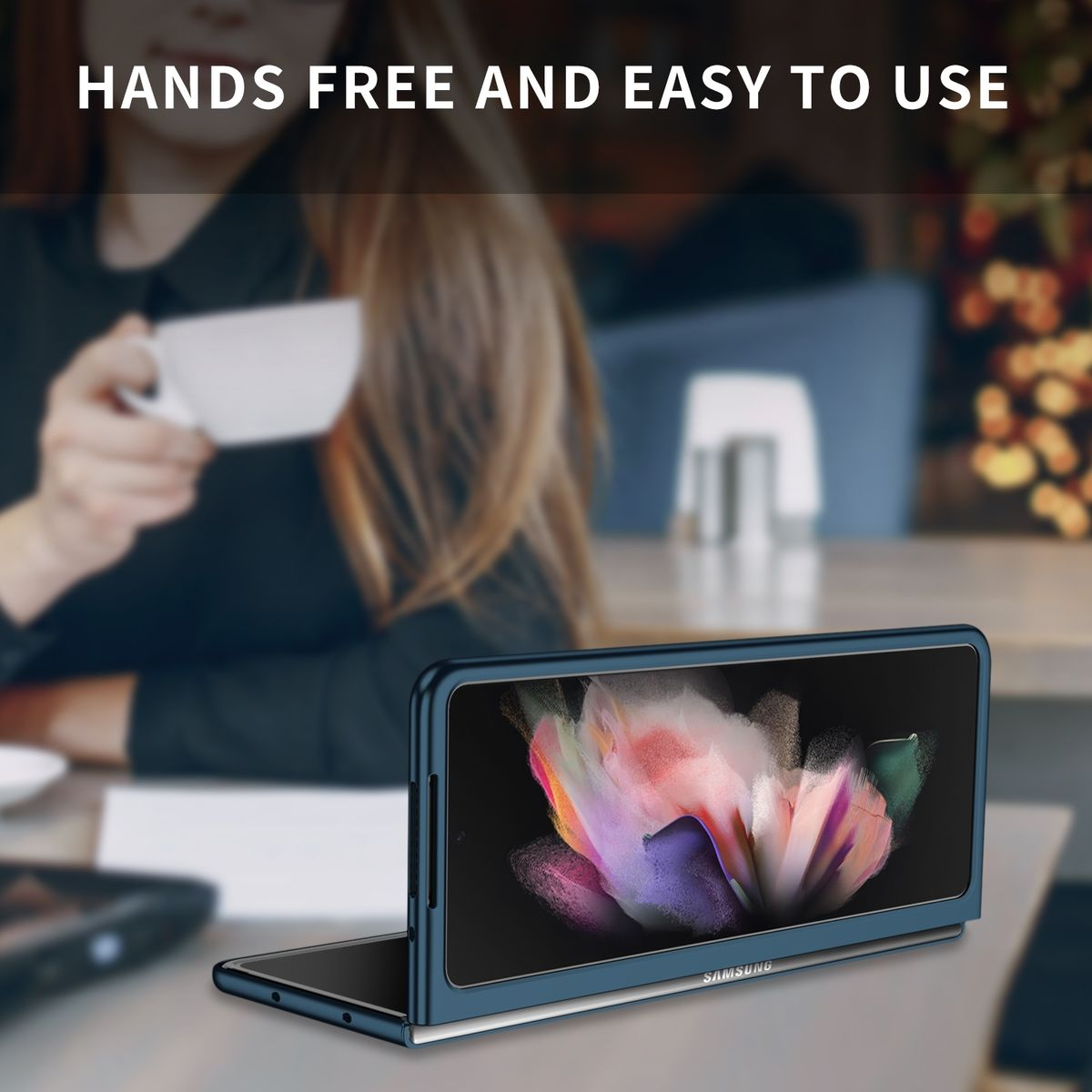 Blaue Handyhülle mit Telefon im Inneren. Freihändiges Design und einfach zu bedienen.