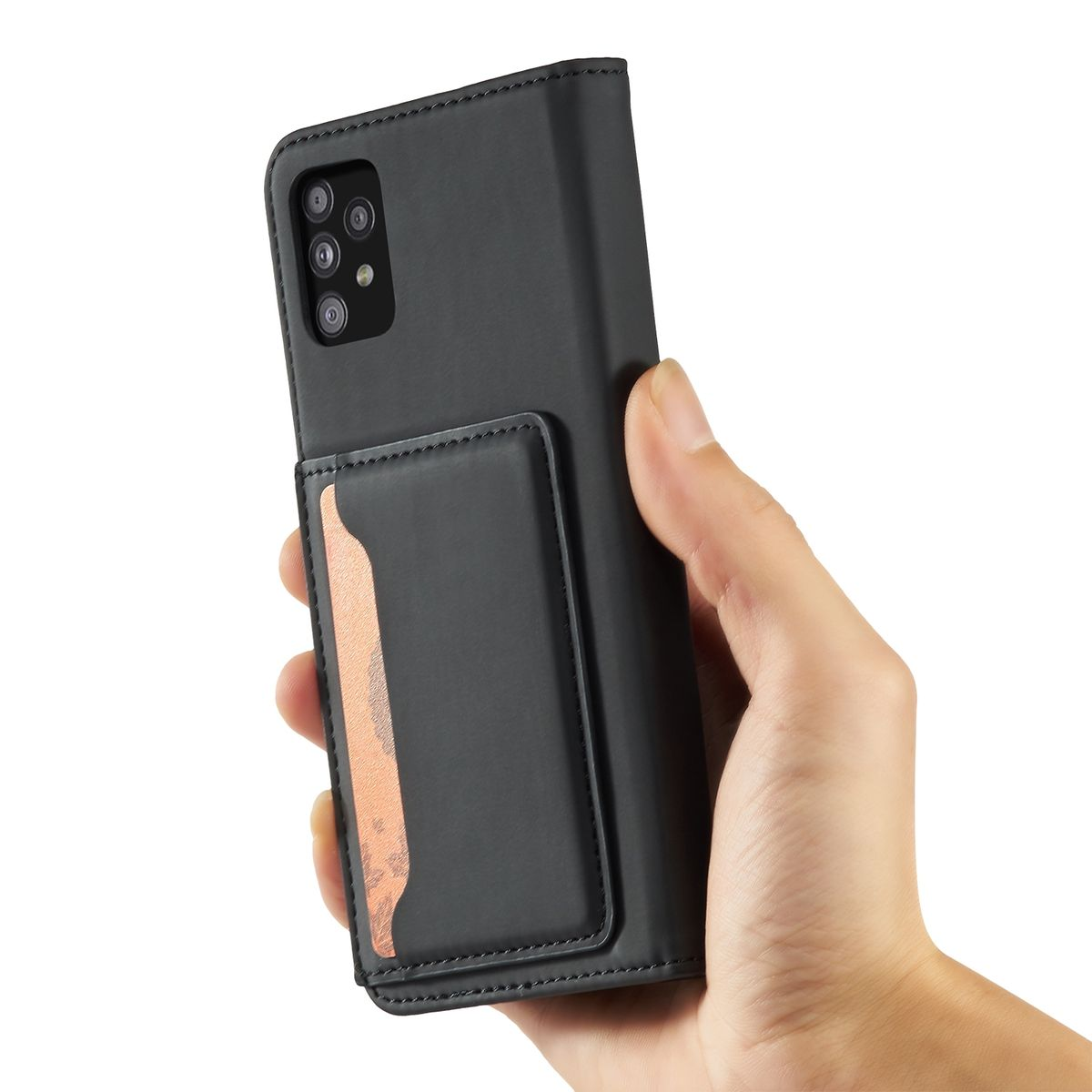 Schwarze Handyhülle mit Telefon, von hinten gezeigt. Eine Hand hält die Hülle.