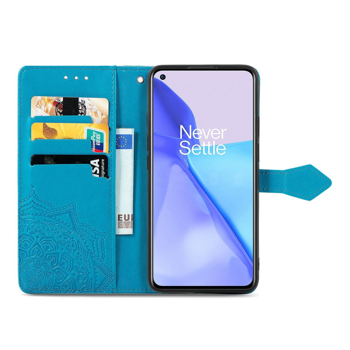 Türkisfarbene Handyhülle mit Karten und Telefon. Telefon zeigt Text 'Never Settle'.