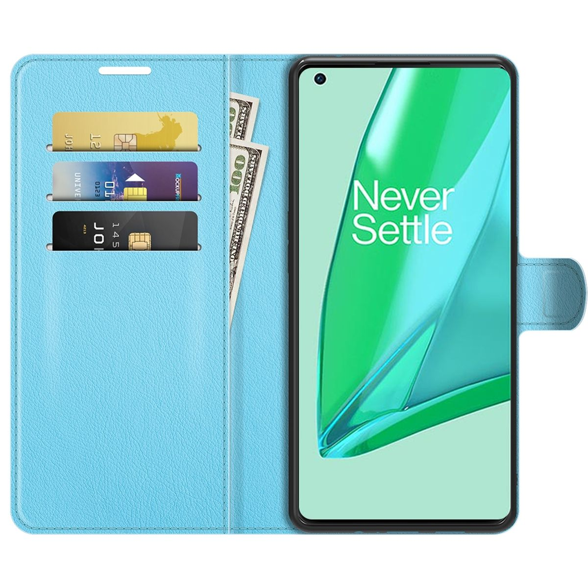 Blaue Handyhülle mit Karten und Bargeld. Telefon zeigt grüne Oberfläche.