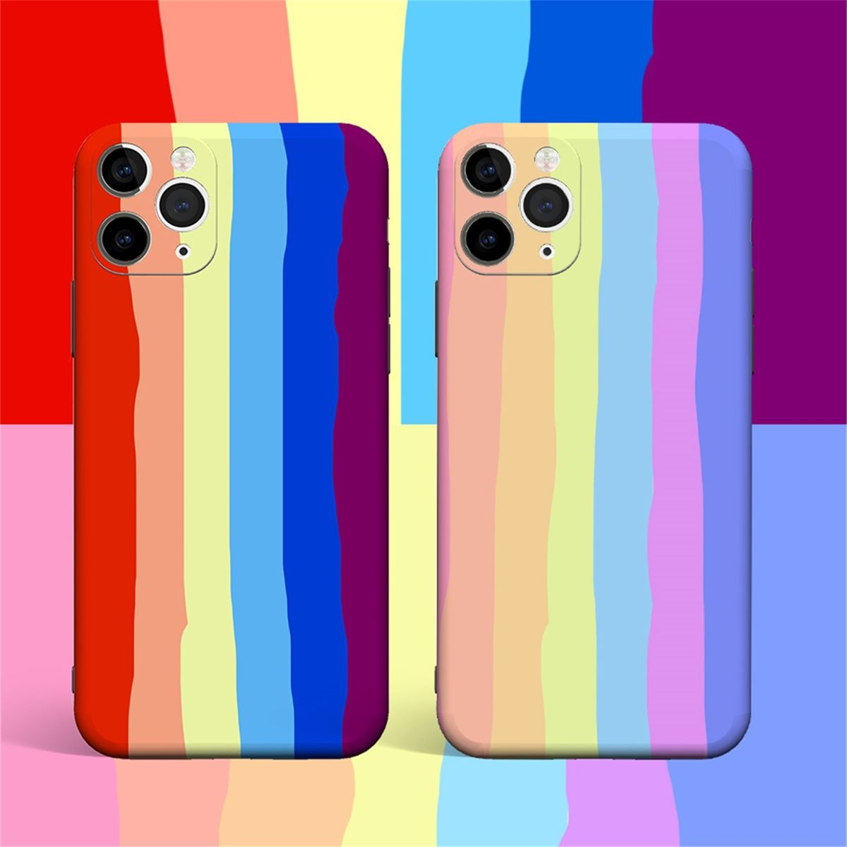 Zwei Handyhüllen mit Regenbogenstreifen. Buntes Design, auffällig.