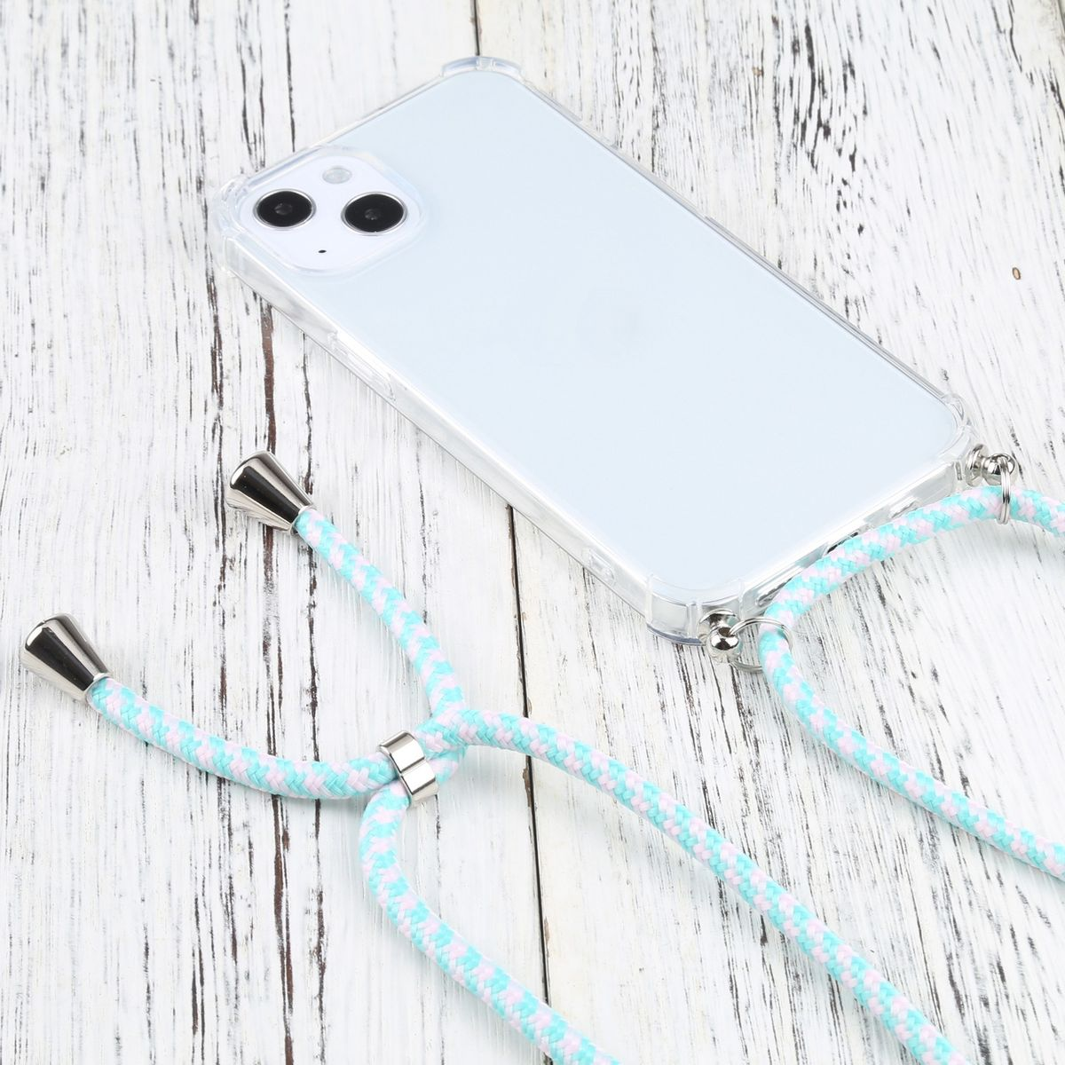 Handyhülle mit Lanyard. Weißes Telefon, blaues und rosa Lanyard. Weißer Hintergrund.