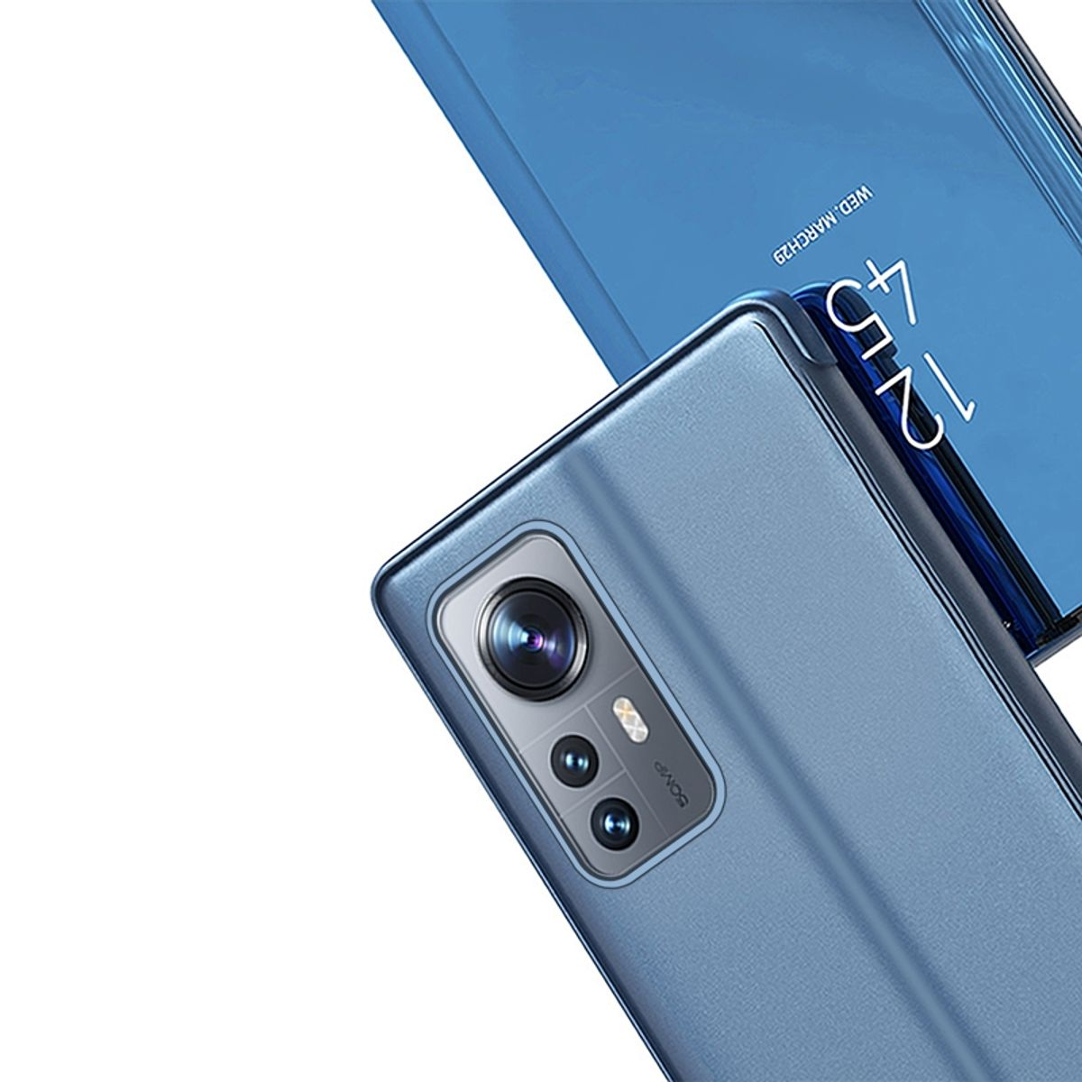Blaue Handyhülle mit sichtbarem Bildschirm, der die Uhrzeit anzeigt. Reflektierende Abdeckung im Hintergrund.