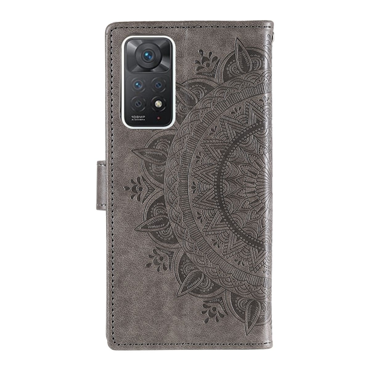 Graue Handyhülle geschlossen, mit Mandala-Design. Die Hülle hat einen Kameraausschnitt. Die Hülle hat einen Magnetverschluss.