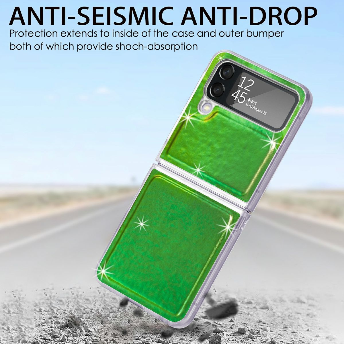 Grüne, glitzernde Handyhülle. Telefon befindet sich in offener Position. Grauer Straßenhintergrund.