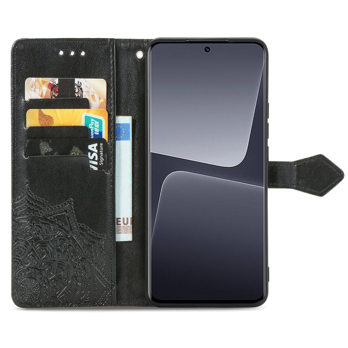 Schwarze Handyhülle mit Kreditkarten und Geld. Telefon zeigt moderne Grafik. Schwarzer Hintergrund.