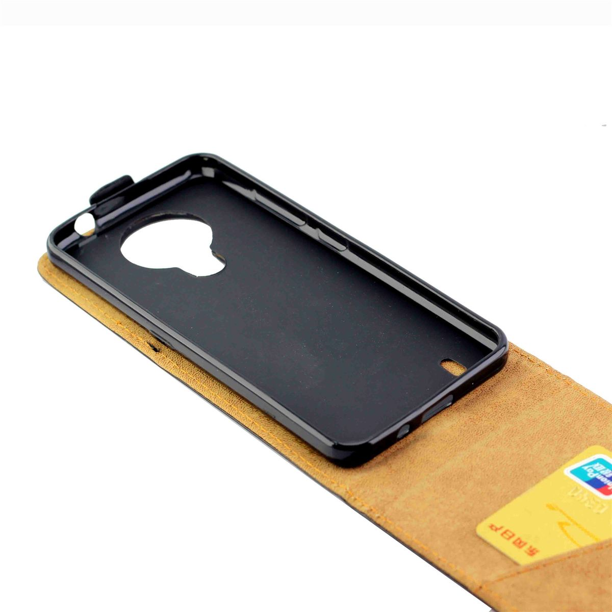 Geöffnete Handyhülle. Schwarze Innenseite, Kartenfach, Telefon sichtbar.