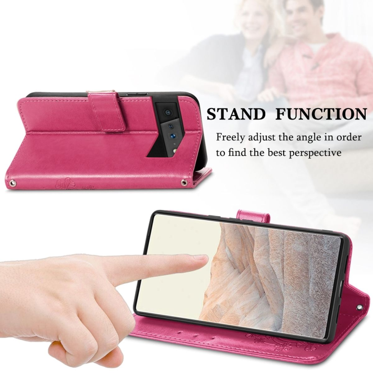 Ein Telefon in einer rosa Brieftaschentasche, geöffnet und stehend, mit einer Hand, die den Bildschirm berührt.