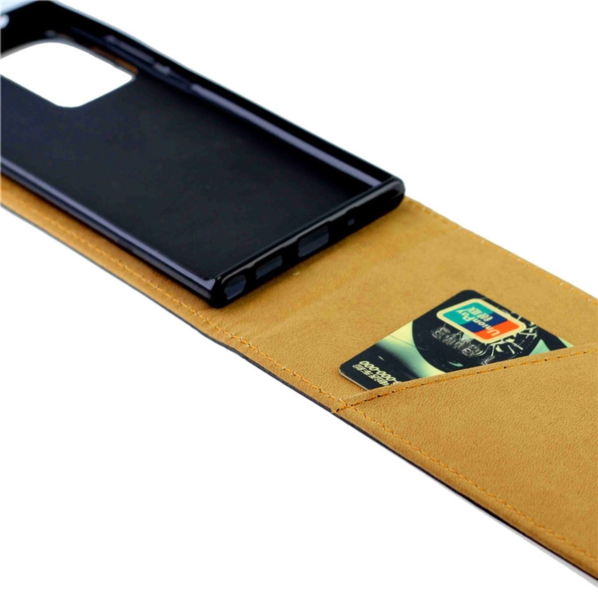 Handyhülle mit Telefon und Karte in der Tasche. Die Hülle ist offen.