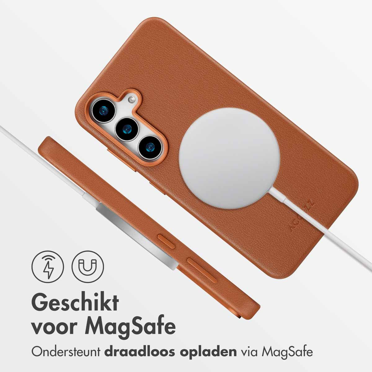 Een bruine telefoonhoes met een witte cirkelvormige oplaadpad en een witte kabel.