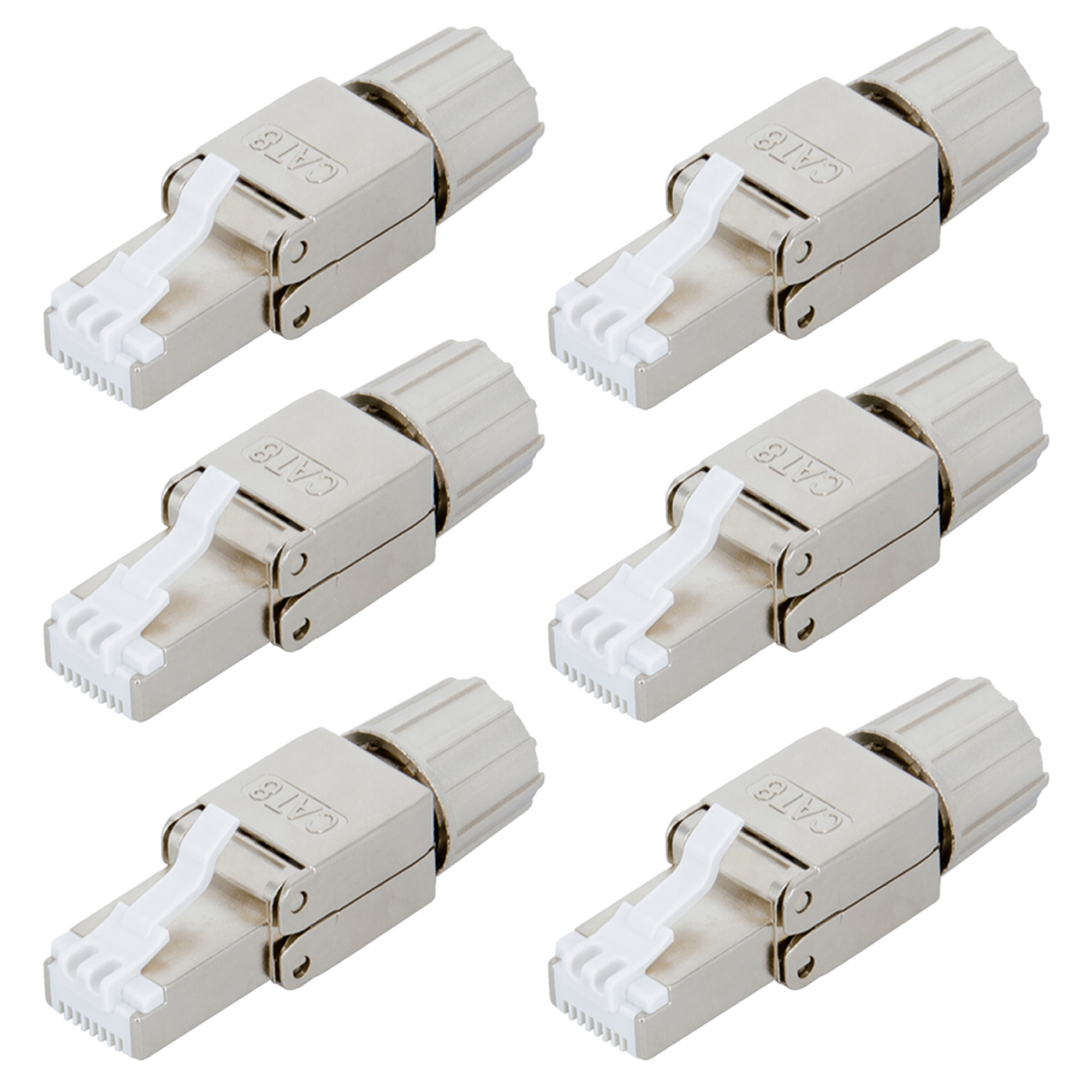 Sechs silberne RJ45-Stecker mit weißen Clips sind auf einer weißen Oberfläche angeordnet.