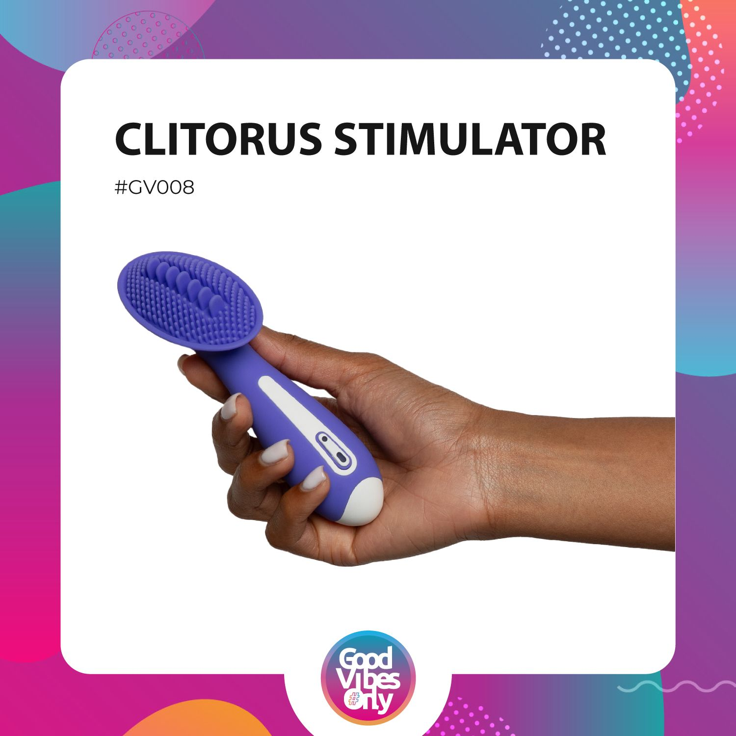 Eine Hand hält einen lila Klitoris-Stimulator. Das Gerät hat einen strukturierten Kopf und einen glatten Griff. Der Text lautet "Clitoris Stimulator".