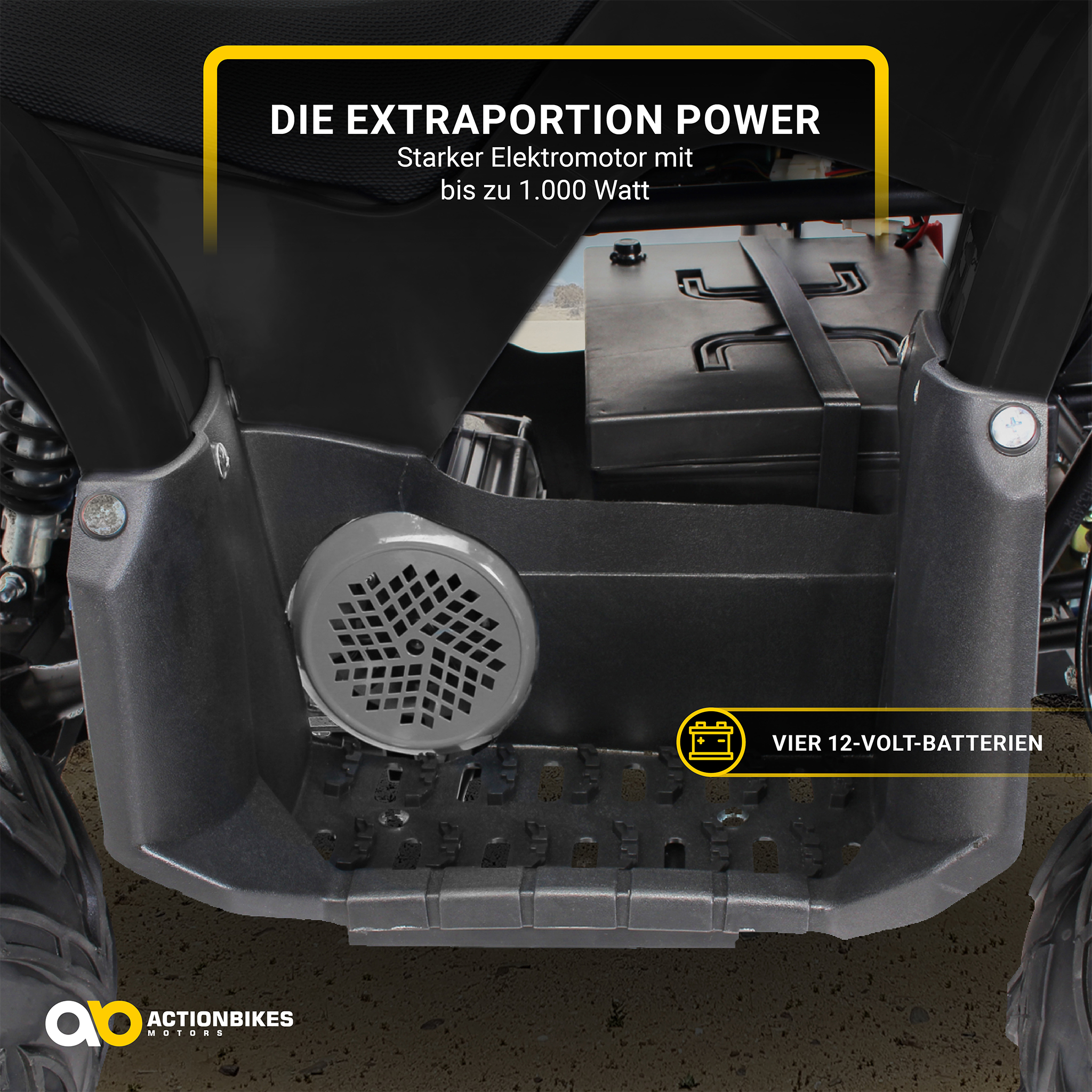 Nahaufnahme eines schwarzen und grauen ATVs. Es verfügt über einen Motor und einen Batteriekasten und trägt die Aufschrift 'ACTIONBIKES MOTORS'.