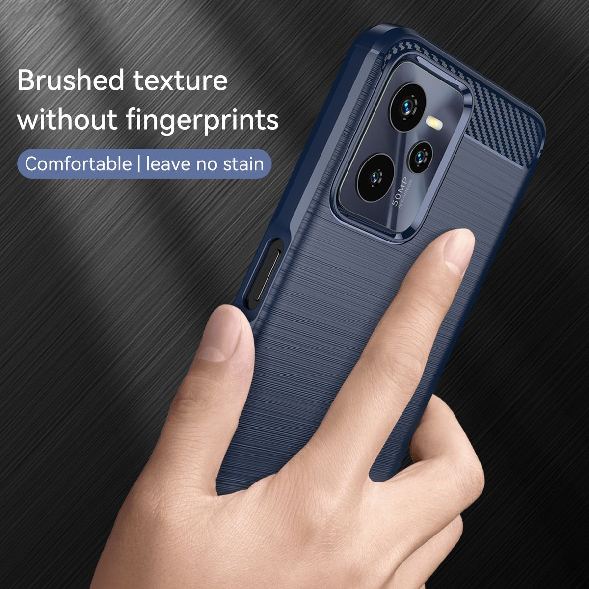 Dunkelblaue Handyhülle mit strukturiertem Design. Eine Hand hält die Hülle, unscharfer Hintergrund.