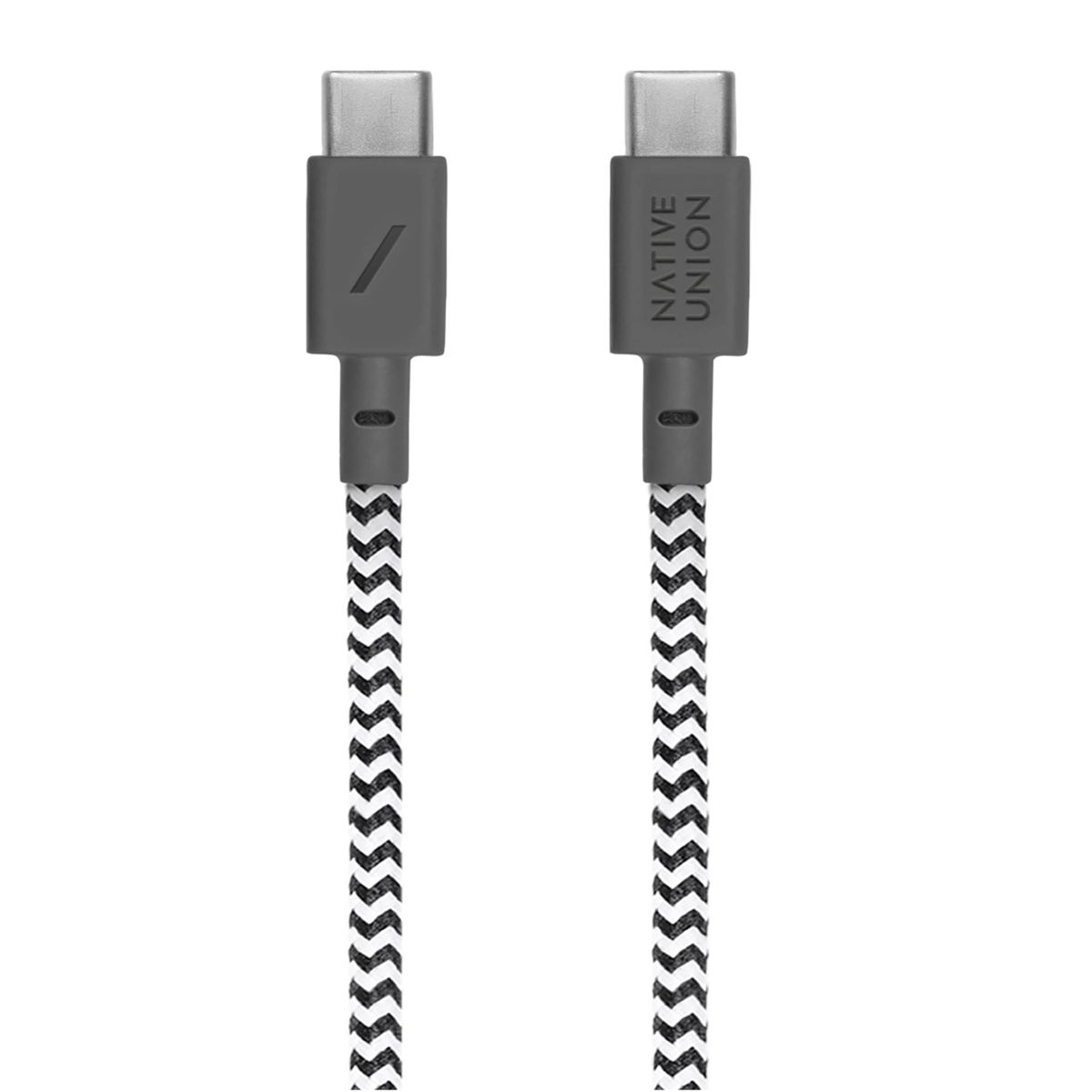 Zwei USB-C-Kabel mit grauen Steckern und schwarz-weiß geflochtenen Kabeln. Marke Native Union.