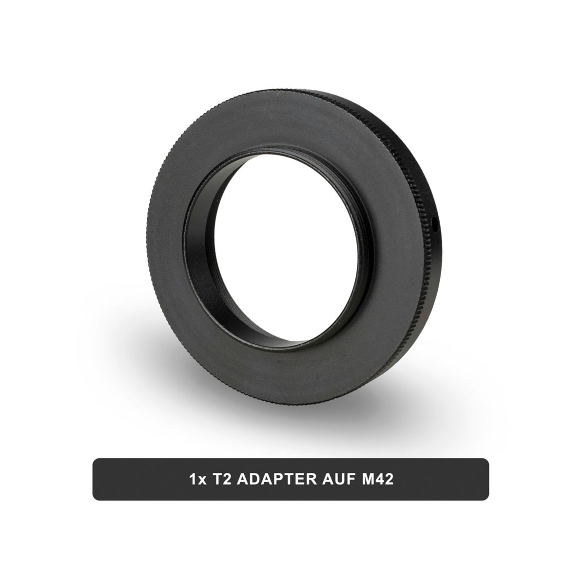 Schwarzer T2-Adapter. Er ist ein schwarzer Ring mit Gewinde außen und einem Loch in der Mitte. Er befindet sich auf weißem Hintergrund.