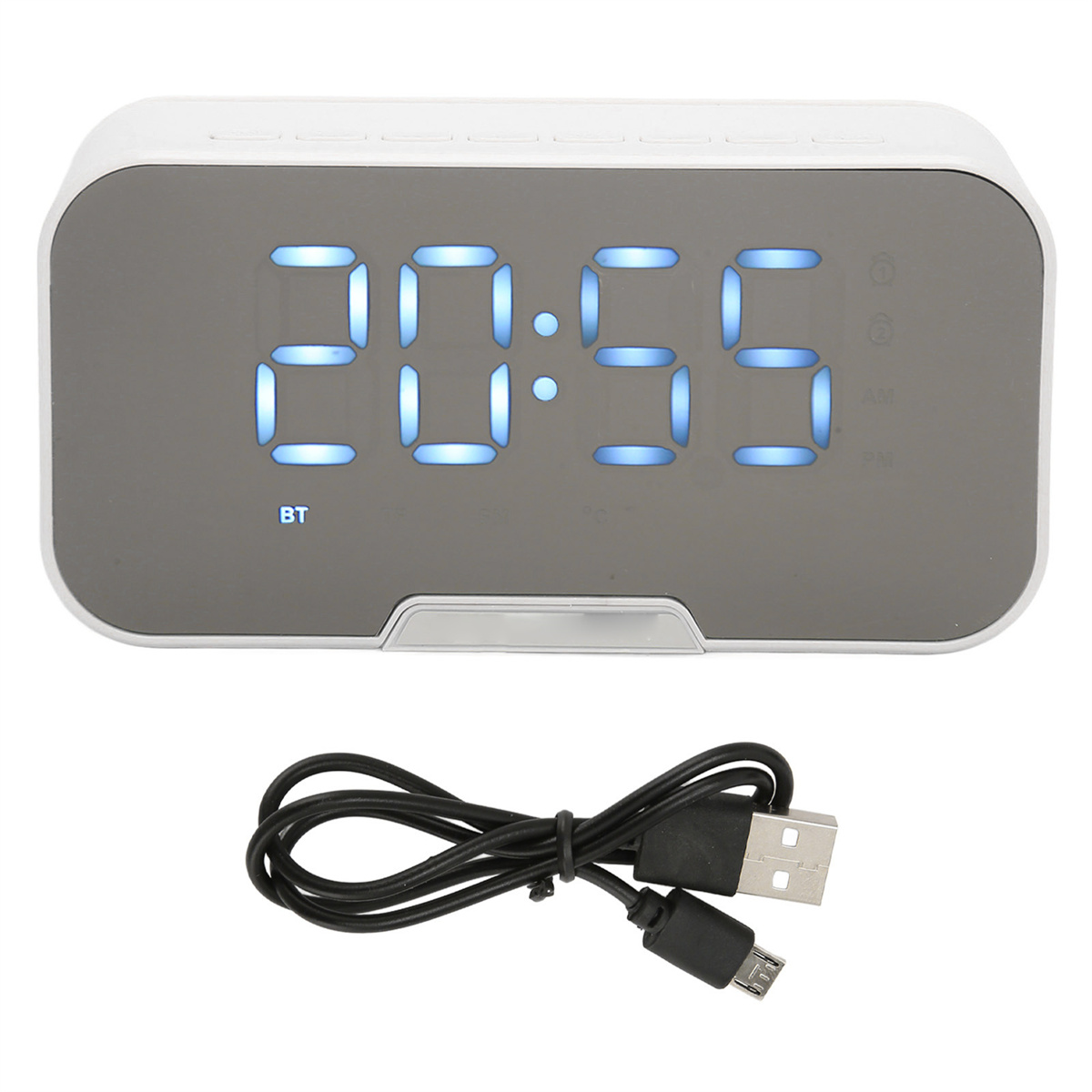 Weißer Digitalwecker mit Anzeige 20:55, darunter ein USB-Kabel.