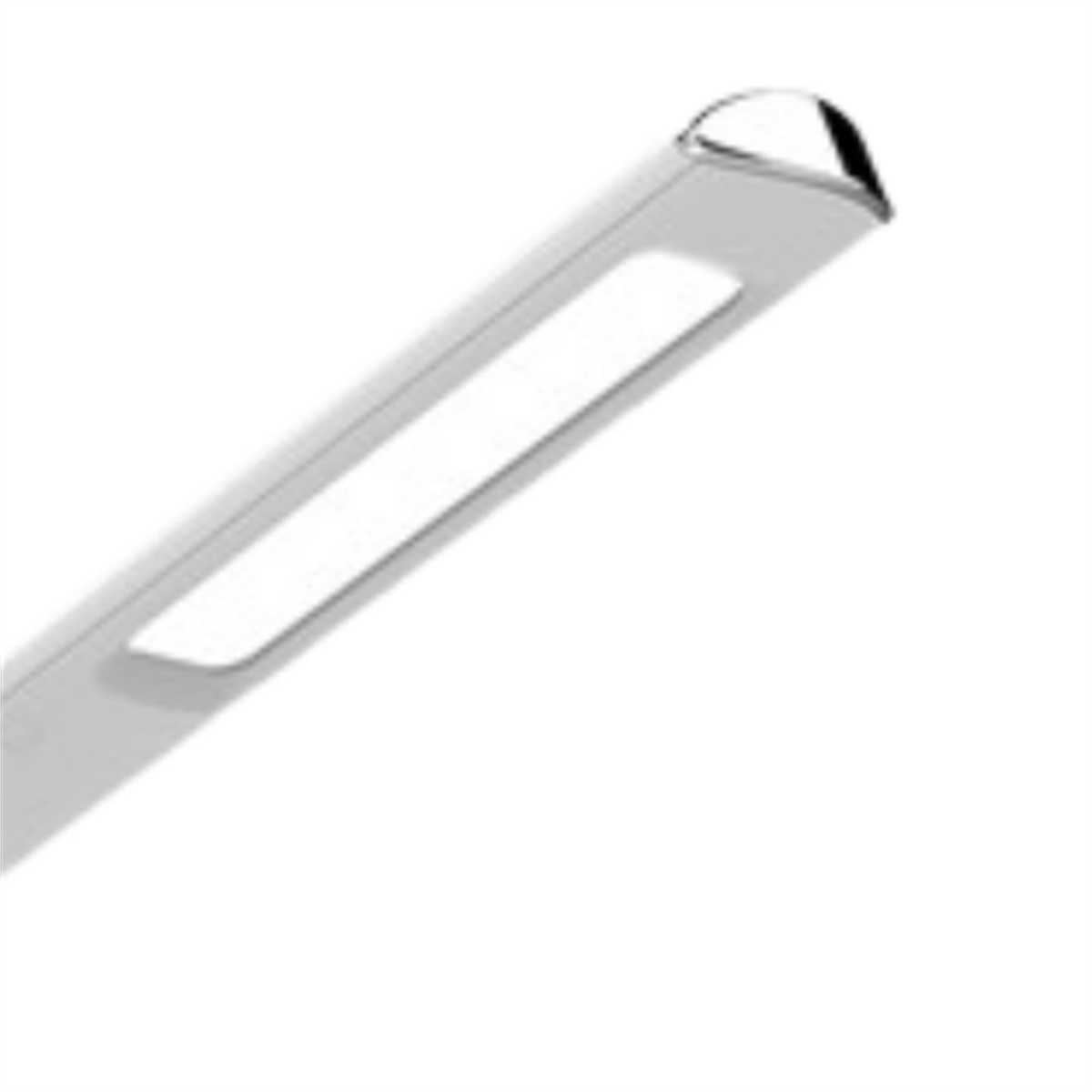 Silberne LED-Lichtleiste. Die Lichtleiste befindet sich auf einer weißen Oberfläche.