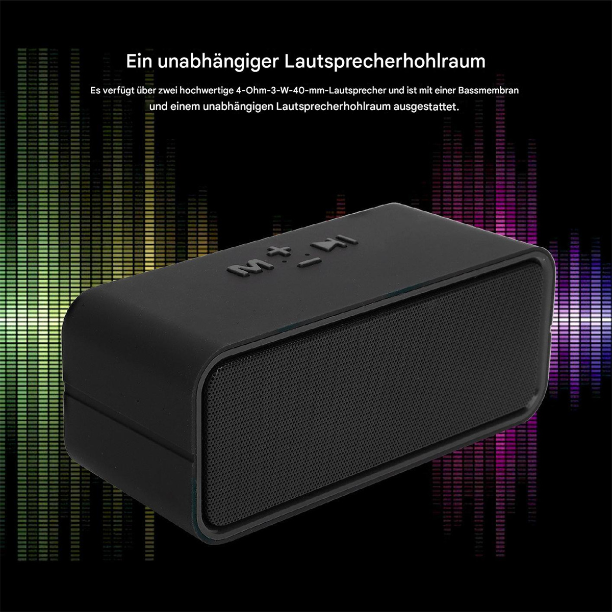 Ein schwarzer rechteckiger Lautsprecher mit Text, vor einem lila-schwarzen Hintergrund.
