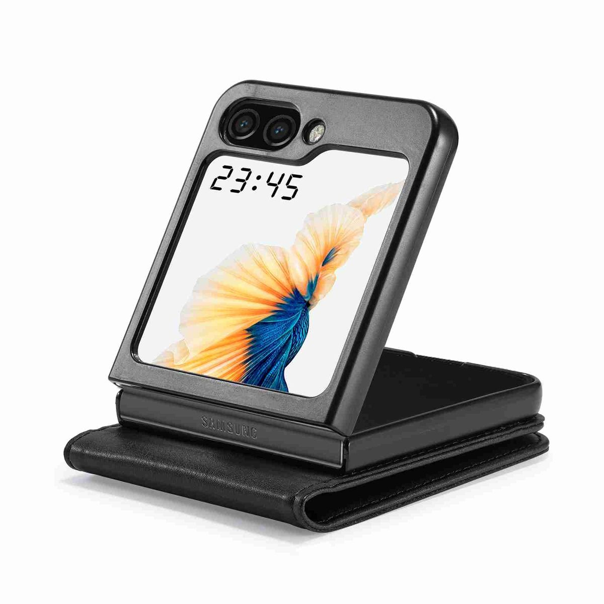 Schwarze Handyhülle mit einem Telefon, das die Uhrzeit anzeigt. Das Telefon ist geöffnet.