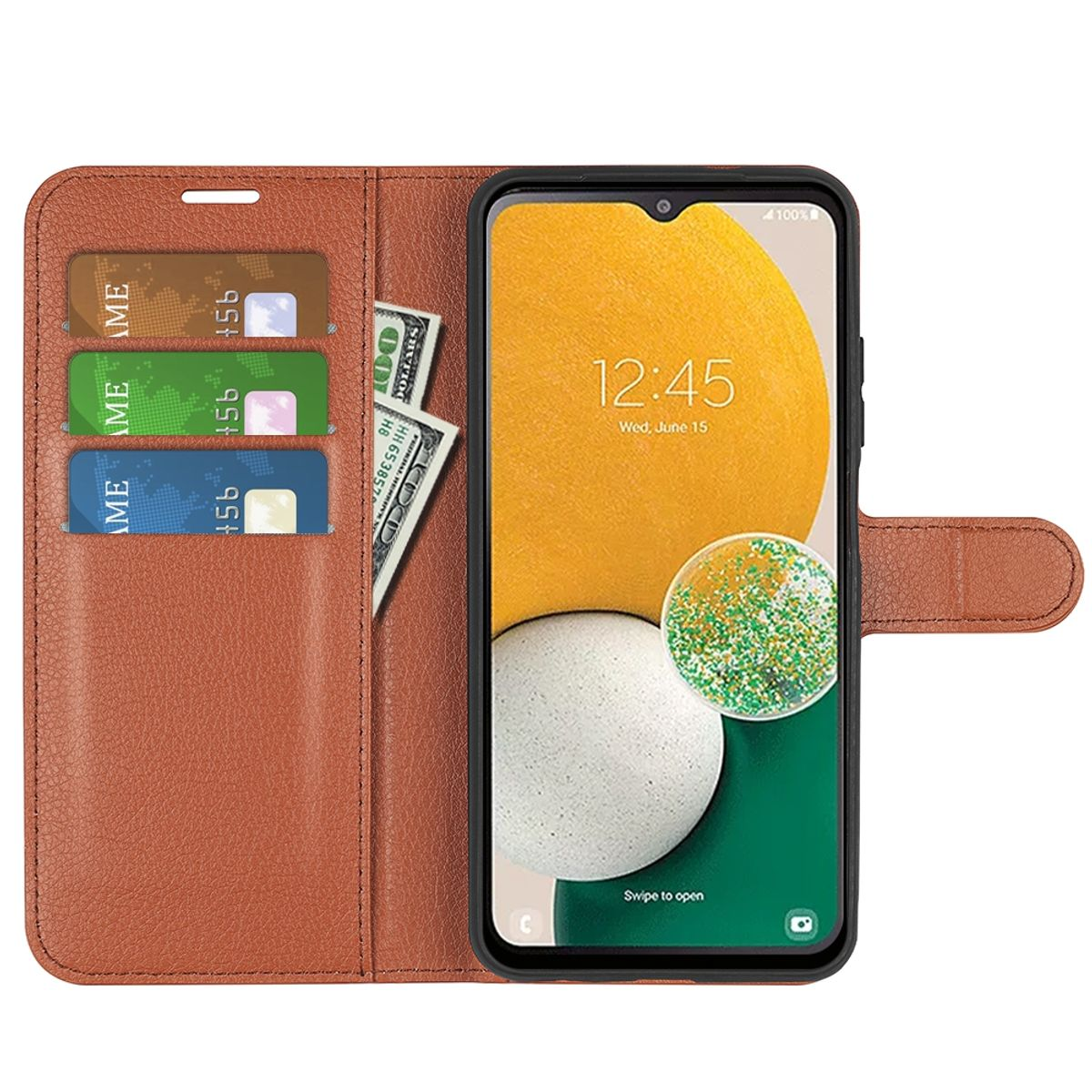 Braune Handyhülle offen mit Karten und einem Telefon. Das Telefon zeigt die Uhrzeit.