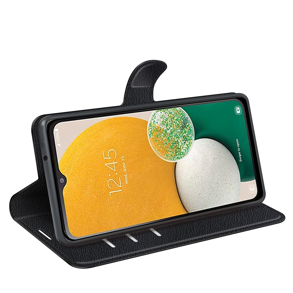 Telefon in einer geöffneten schwarzen Leder-Brieftasche. Der Bildschirm zeigt die Uhrzeit und einen grünen Hintergrund.