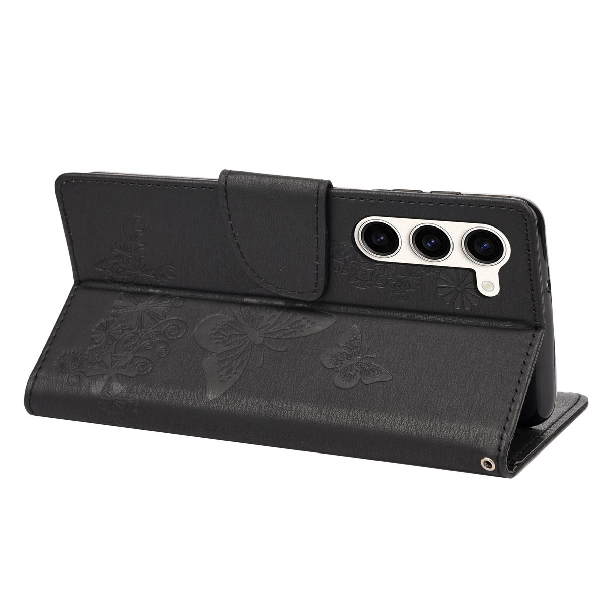 Schwarze Handyhülle mit Schmetterlingsdesign, geöffnet, um das Telefon zu zeigen, mit Dreifachkamera und weißem Hintergrund.