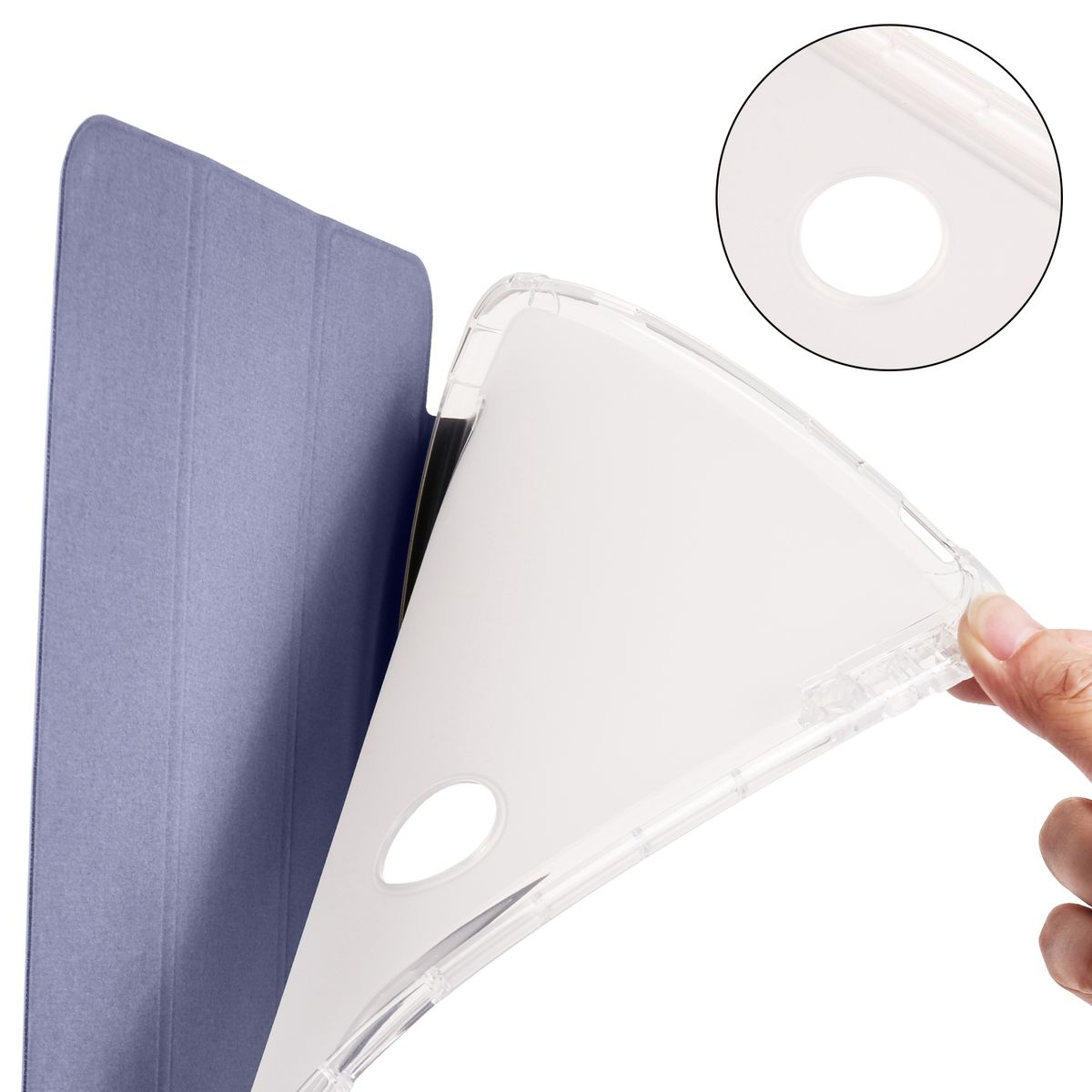 Eine transparente Handyhülle wird von einer lavendelfarbenen Tablethülle abgezogen. Eine Hand hält die Handyhülle.