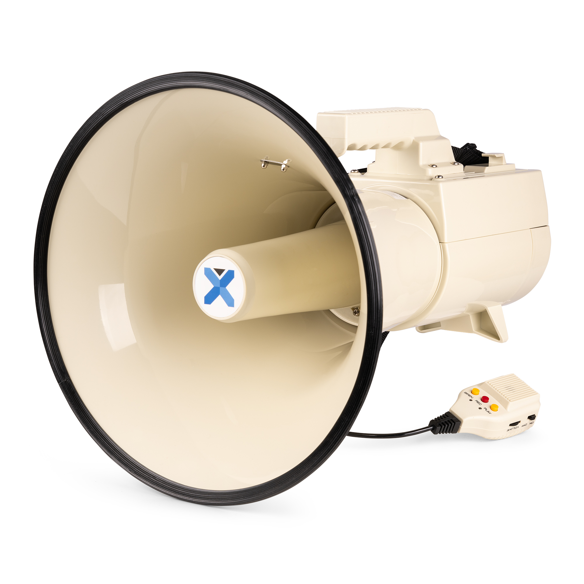 Een beige megafoon met een zwarte rand en een microfoon aangesloten, witte achtergrond.