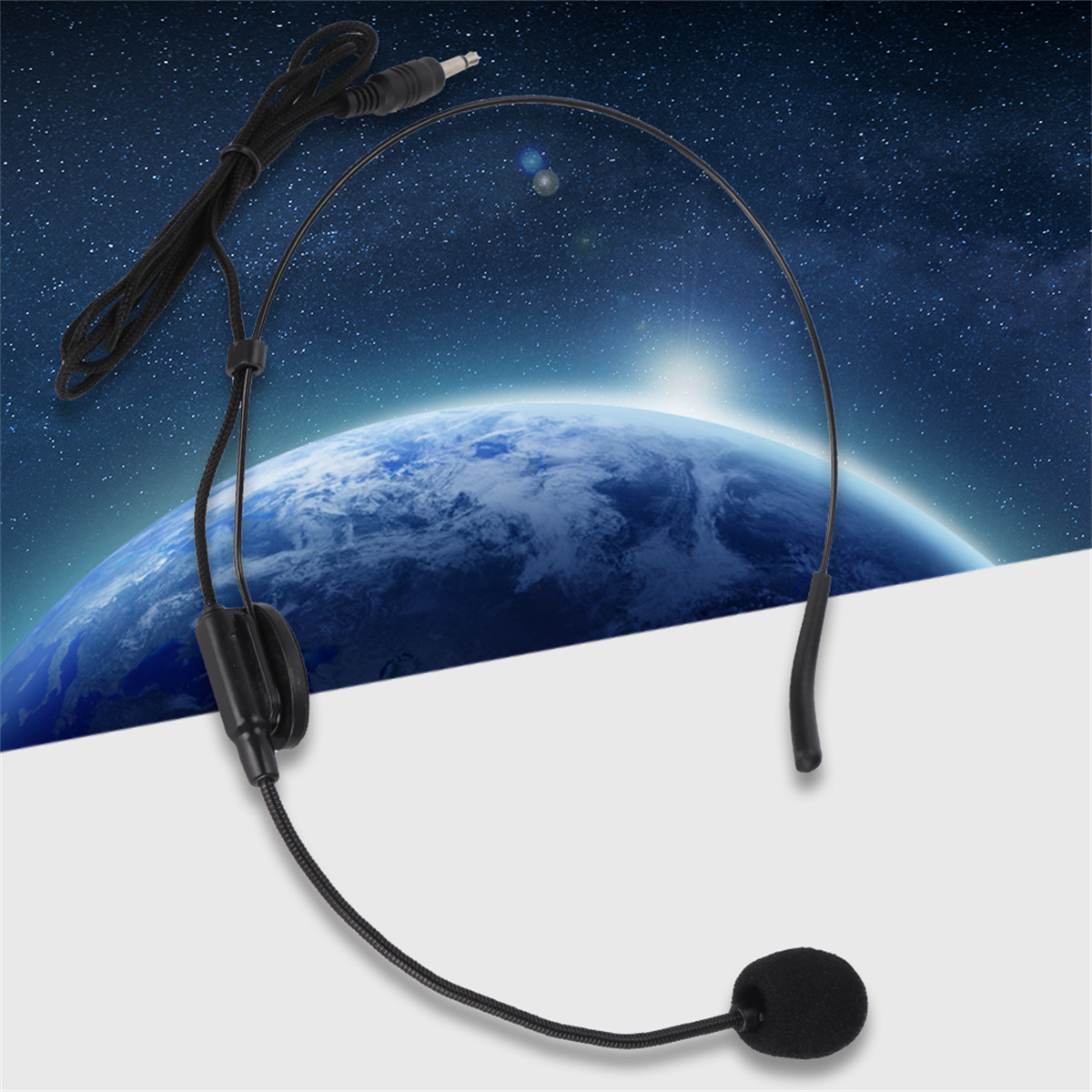 Headset-Mikrofon mit schwarzem Mikrofon und schwarzem Kopfband zur Verwendung am Kopf.