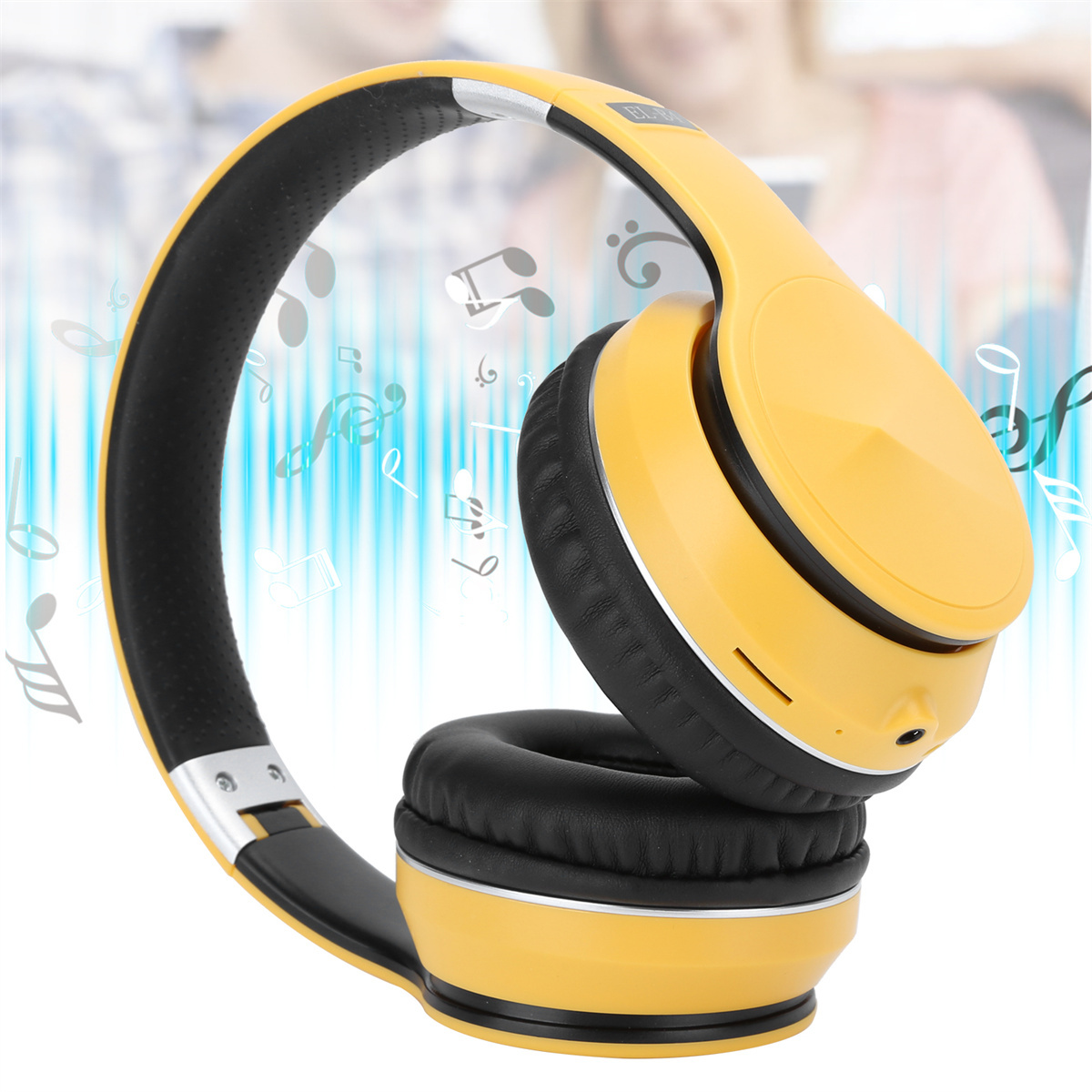 Gelb-schwarze Kopfhörer mit modernem Design. Musiknoten befinden sich im Hintergrund.
