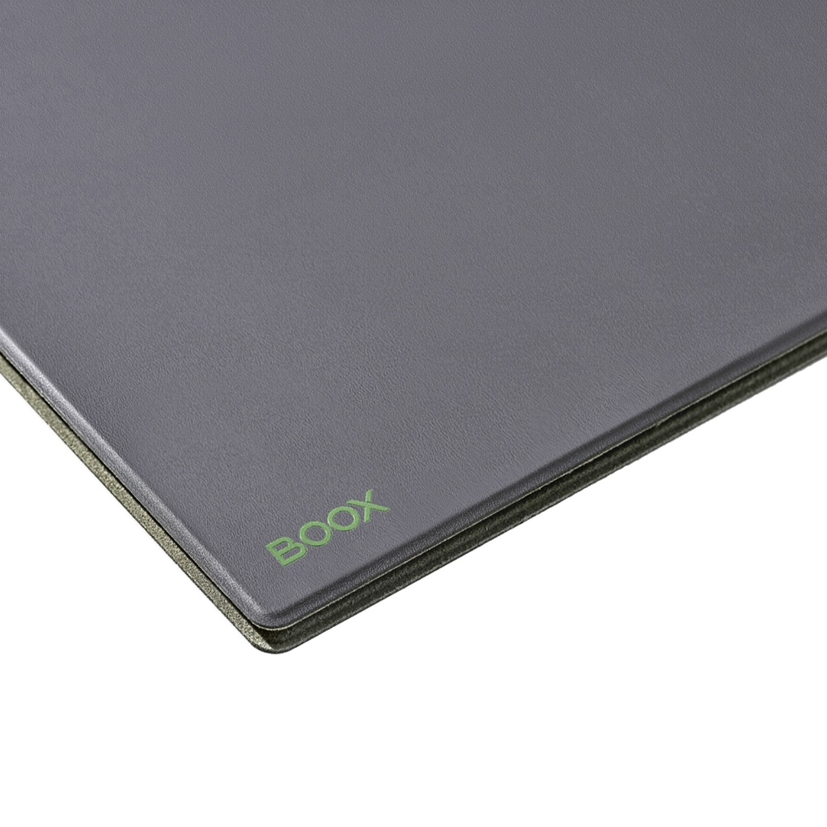 Una funda de tableta BOOX de cuero gris, con el nombre de la marca en verde.