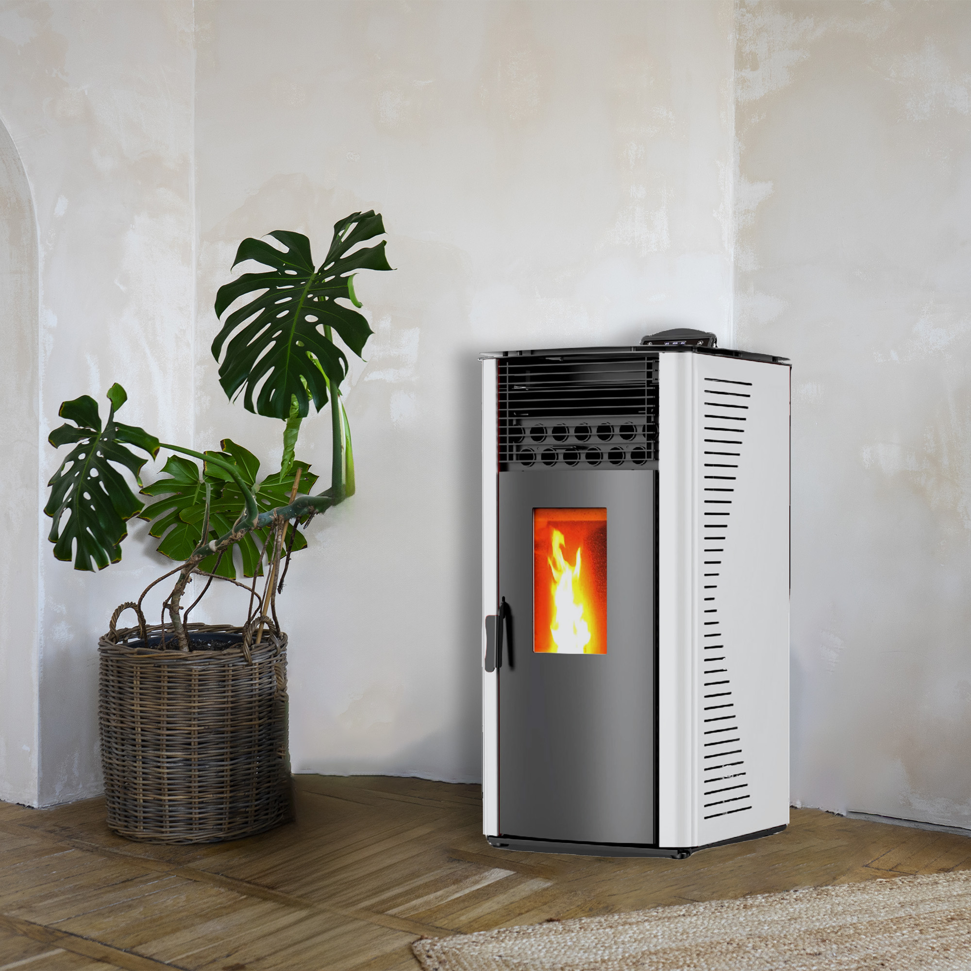 Chimenea moderna con puerta negra y llama visible. En habitación con planta.