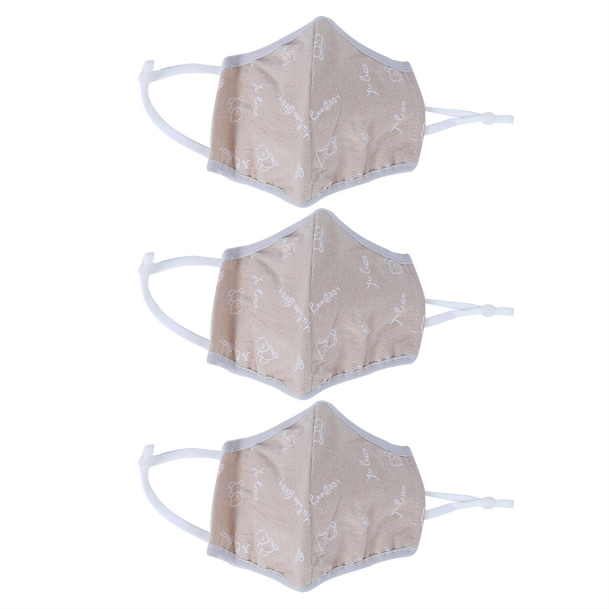 Drei beige Gesichtsmasken mit Bärenaufdruck und weißen Ohrschlaufen. Die Masken sind gefaltet.