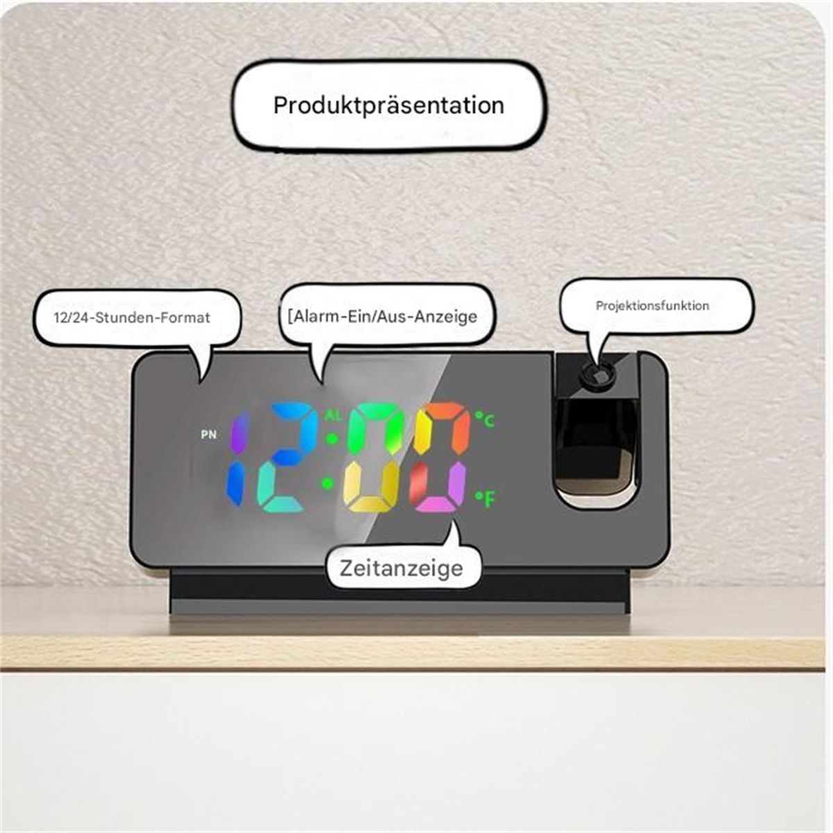 Eine Digitaluhr mit Zeitanzeige und Funktionsbezeichnungen. Auf einem Regal.