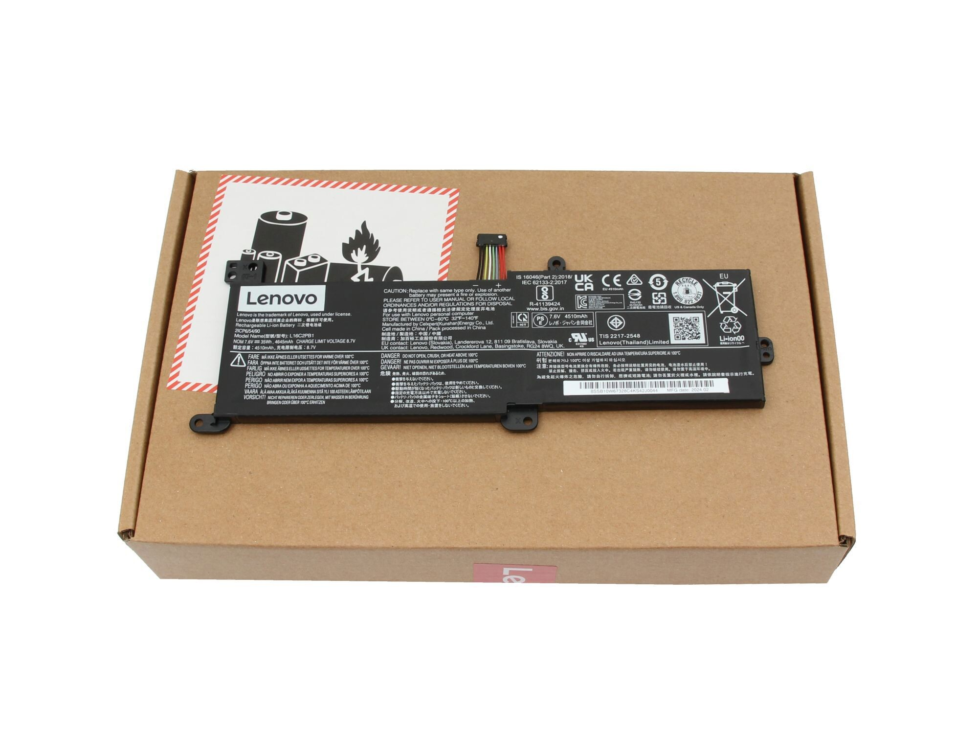 Ein Lenovo Laptop-Akkukarton auf weißem Untergrund, mit Etiketten und einem Warnsymbol.
