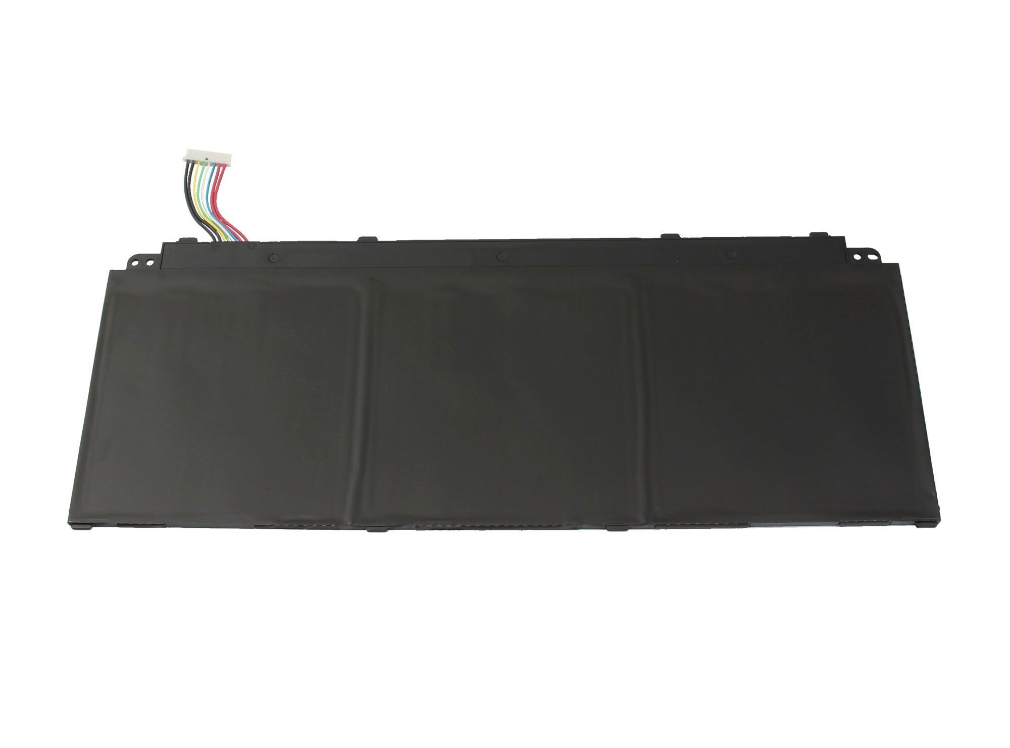 Schwarzer Laptop-Akku mit Stecker. Er hat drei Abschnitte und einen weißen Hintergrund.