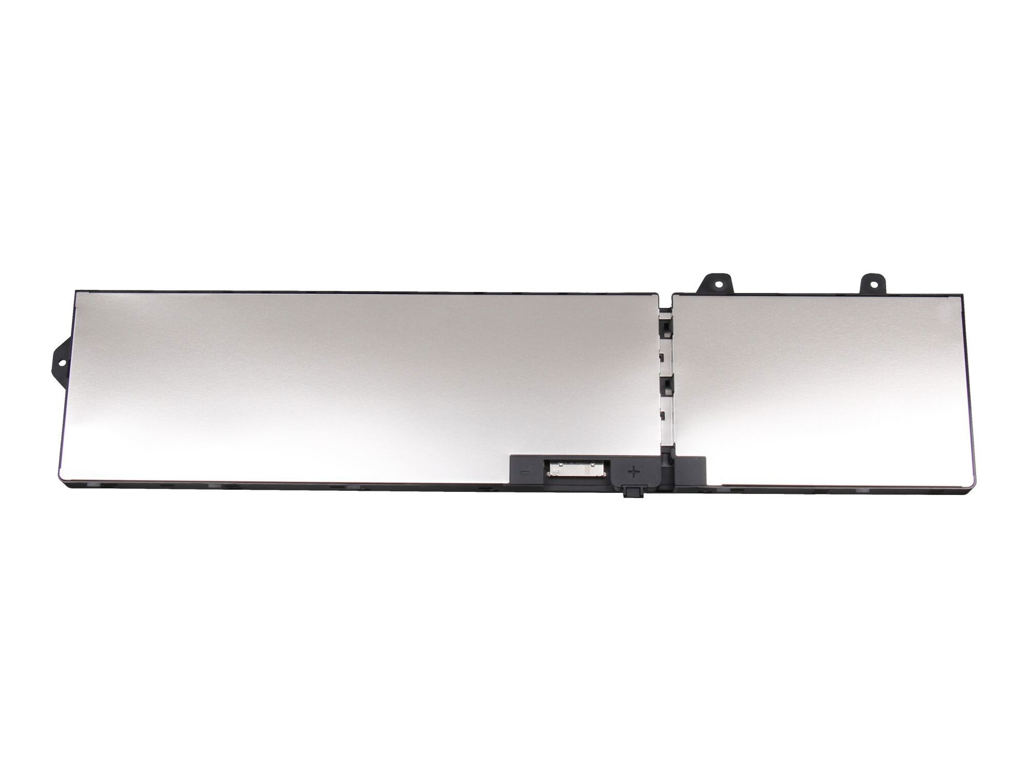 Silberne Laptop-Batterie. Sie hat eine rechteckige Form und ist vor weißem Hintergrund platziert.