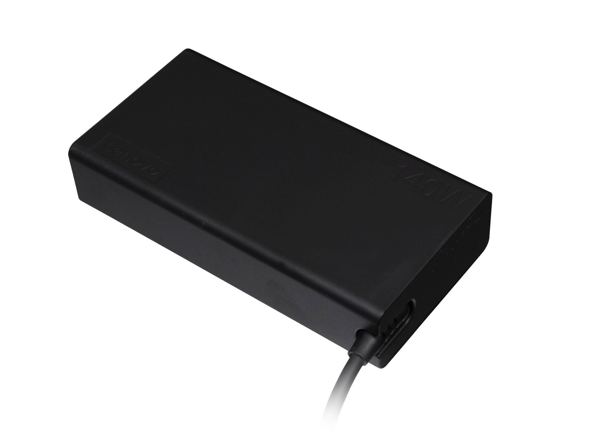Schwarzes Lenovo-Netzteil mit der Aufschrift 140W. Rechteckige Form.
