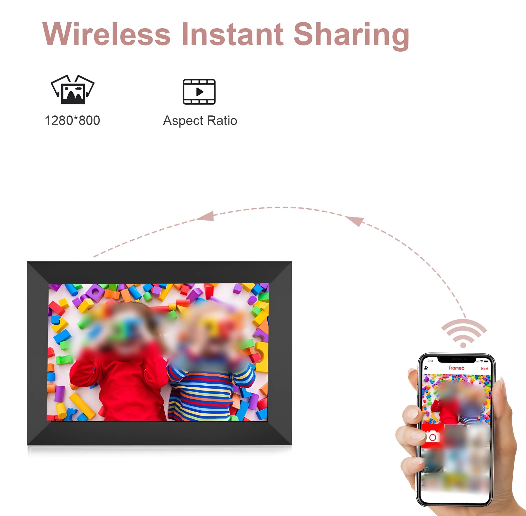 Ein digitaler Bilderrahmen, der ein Kinderfoto zeigt. Ein Telefon zeigt dasselbe Foto. Wireless Instant Sharing.
