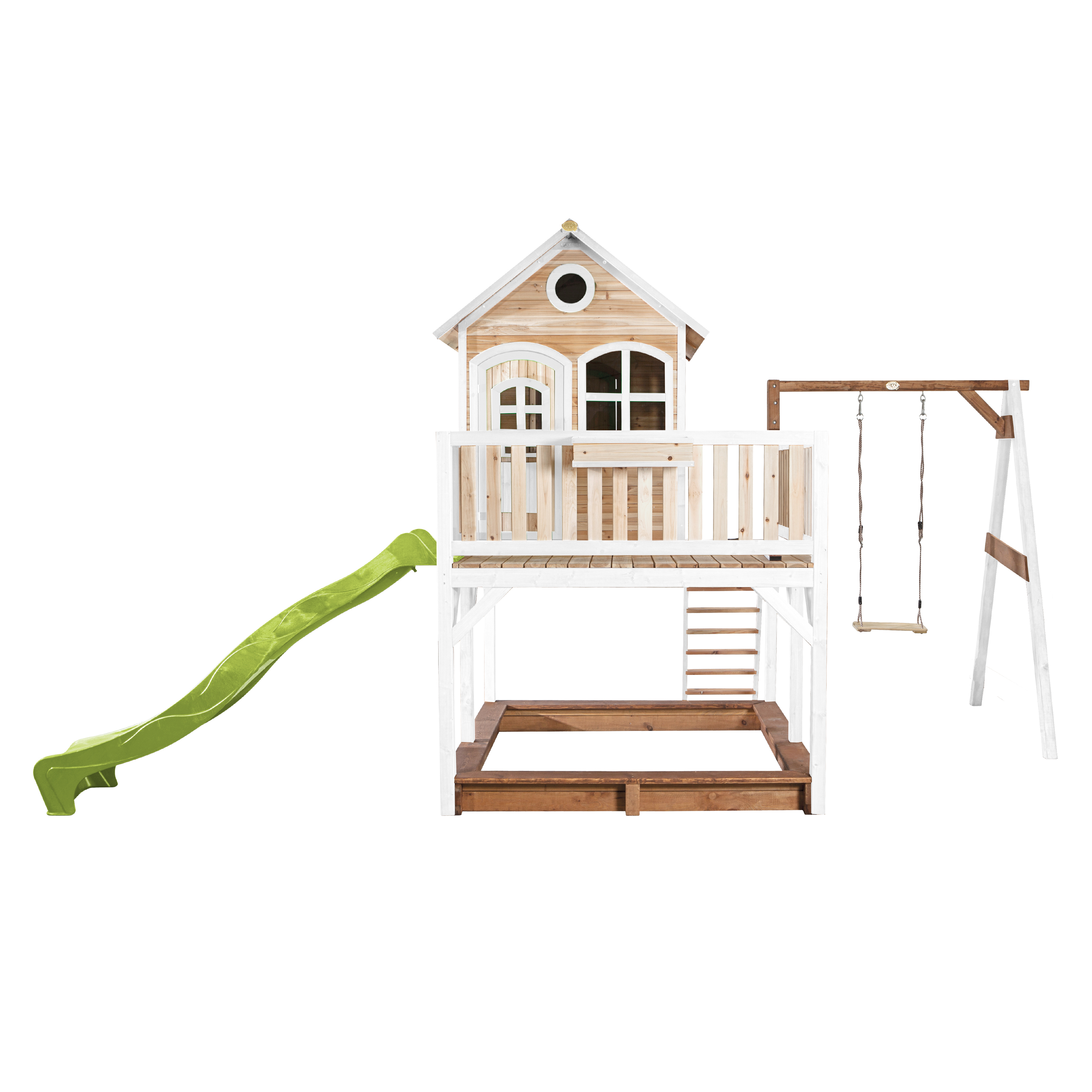 Spielplatz aus Holz mit Rutsche, Schaukel und Sandkasten, auf weißem Hintergrund.