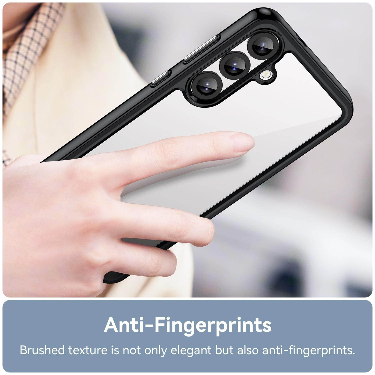 Eine Hand hält eine Handyhülle. Die Hülle ist schwarz, hat eine transparente Rückseite und eine gebürstete Textur, anti-Fingerabdruck.