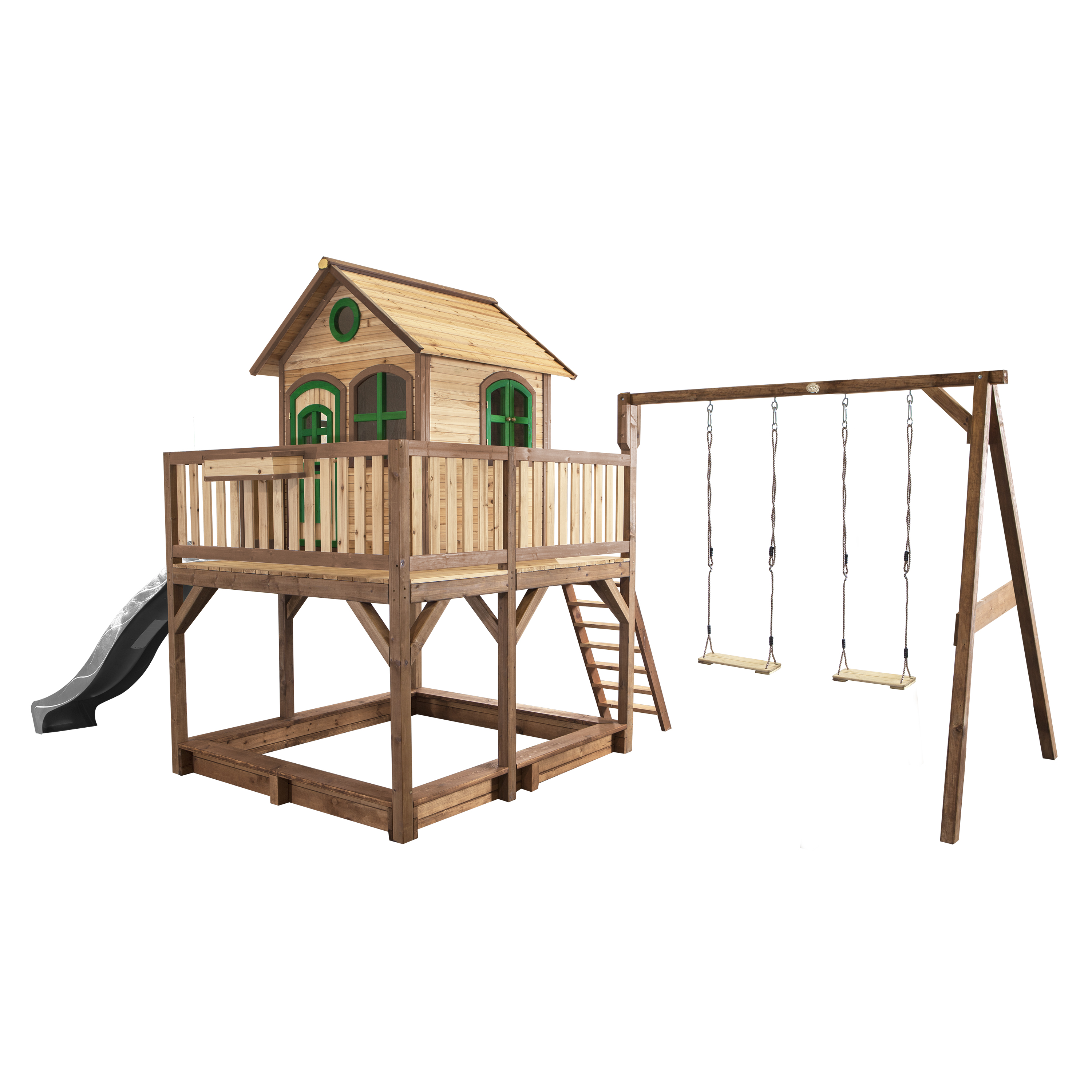 Spielhaus aus Holz mit Rutsche und Schaukel.