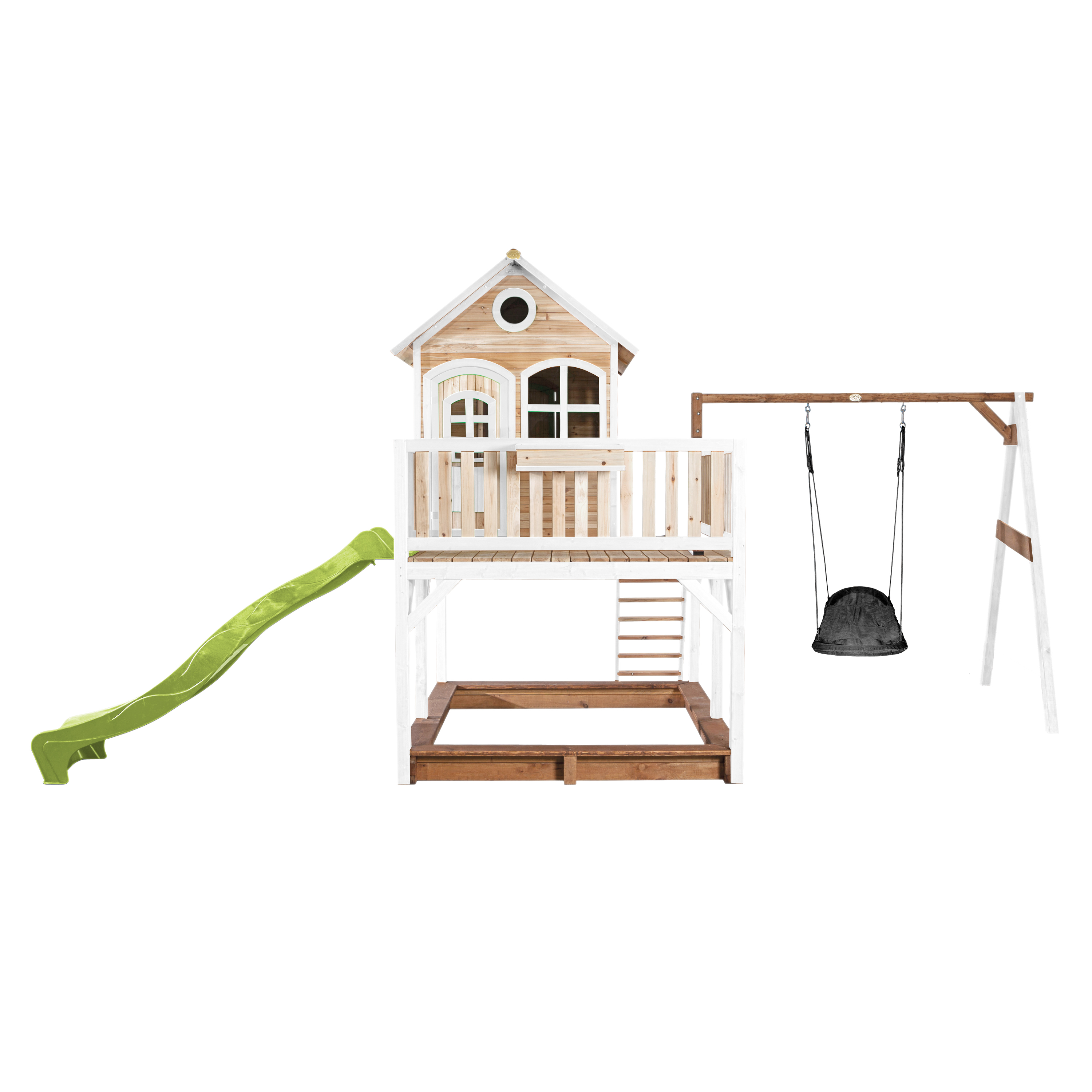 Spielhaus aus Holz mit Rutsche, Sandkasten und Schaukel. Grüne Rutsche. Weißer Rahmen und Dach.