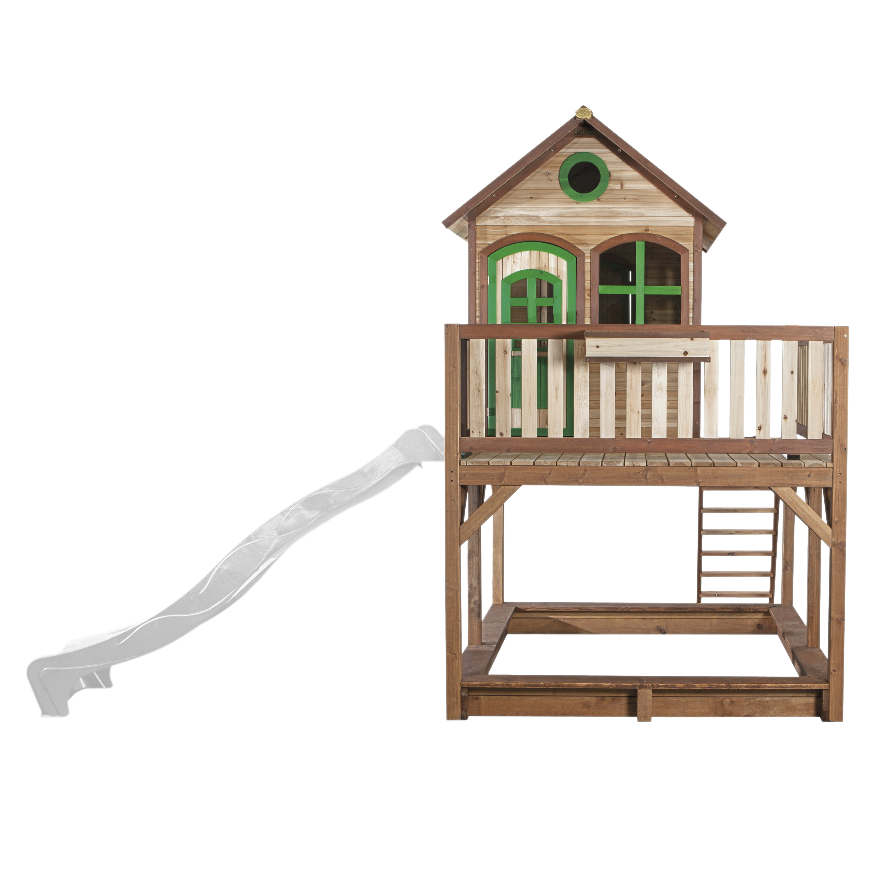 Spielplatz aus Holz mit Rutsche, Leiter und Sandkasten. Der Hintergrund ist weiß.