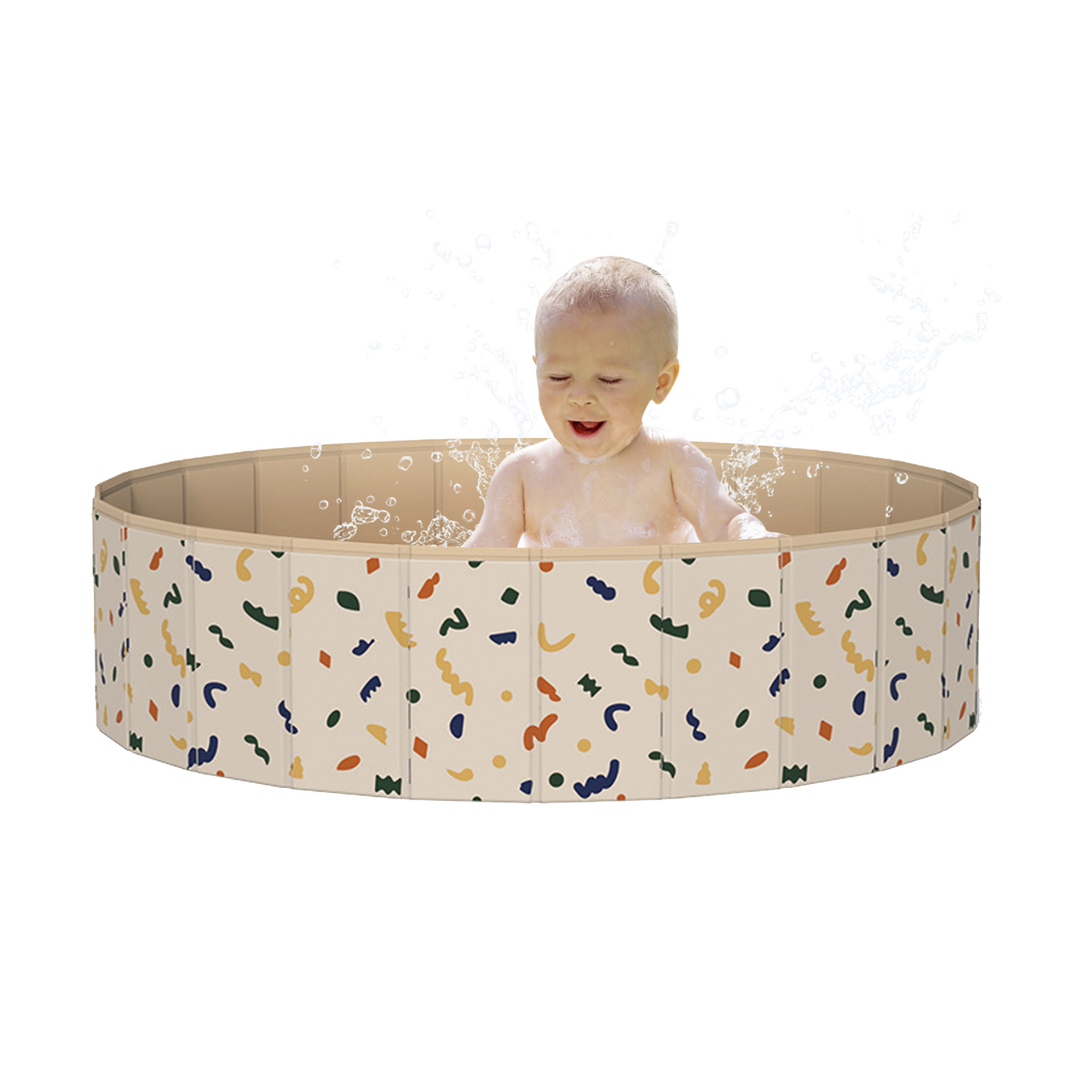 Bebé en una piscina inflable beige estampada con salpicaduras de agua.
