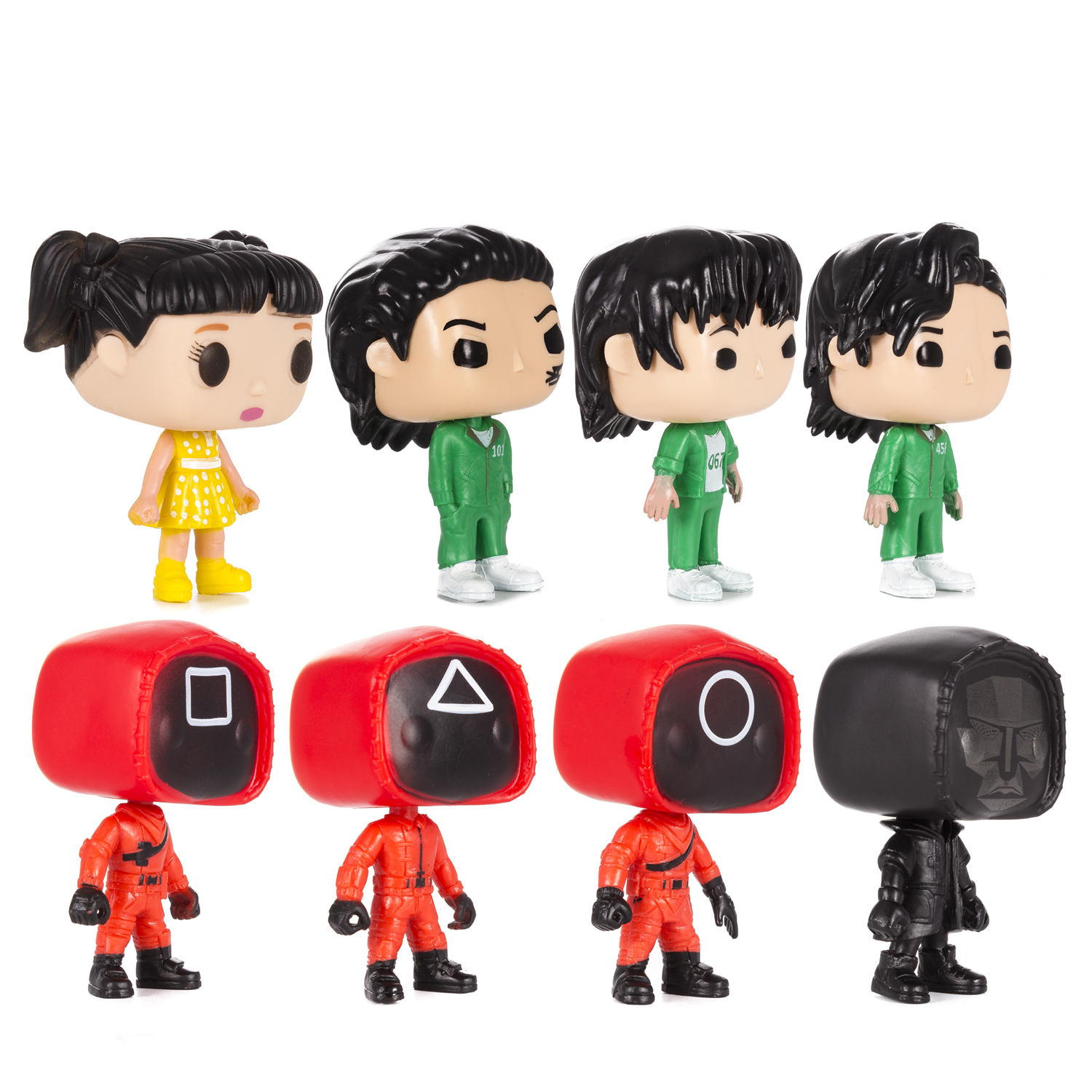 Otto figurine di Squid Game: prima fila, tute rosse con maschere. Fila posteriore, tute verdi con teste.