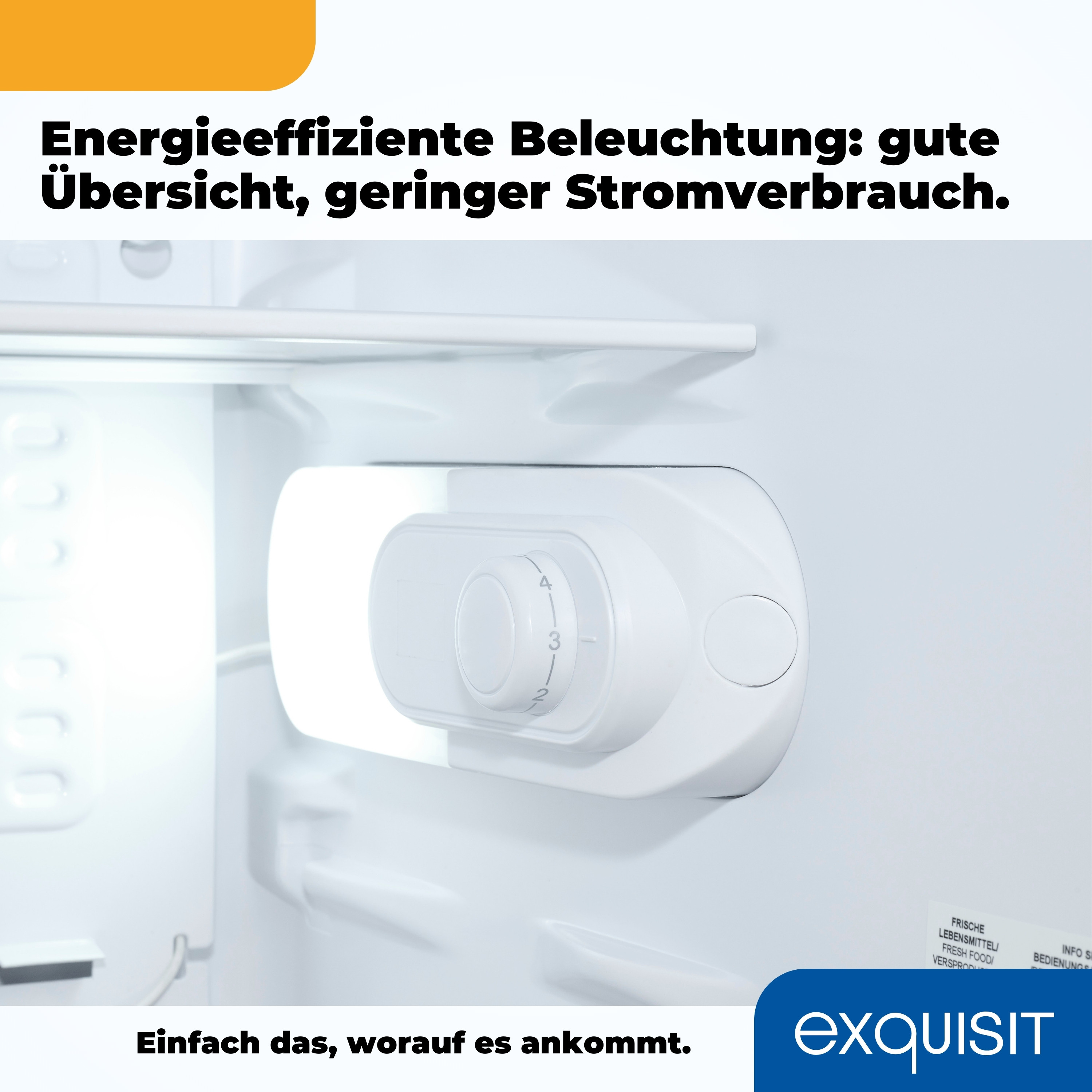 Innenraum eines Kühlschranks mit weißem Drehknopf. Text weist auf energieeffiziente Beleuchtung hin.